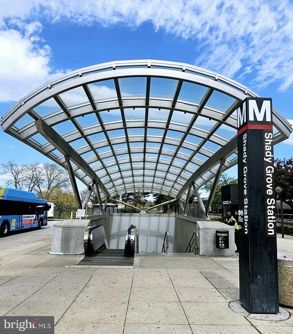 DERWOOD - Residential