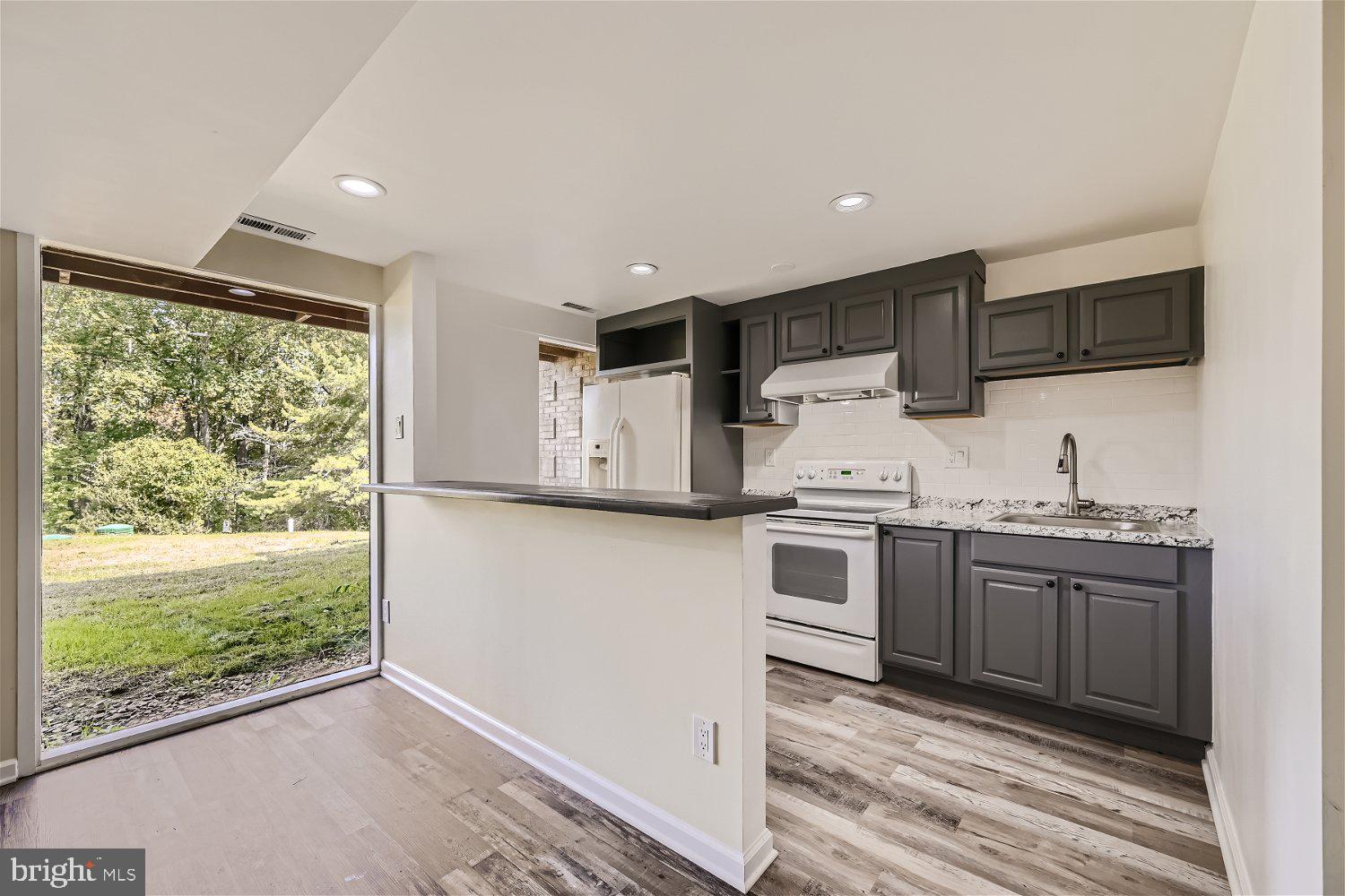 COLESVILLE OUTSIDE - Residential