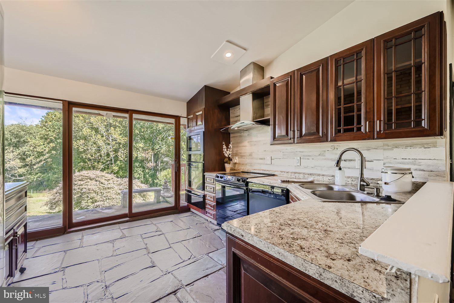 COLESVILLE OUTSIDE - Residential