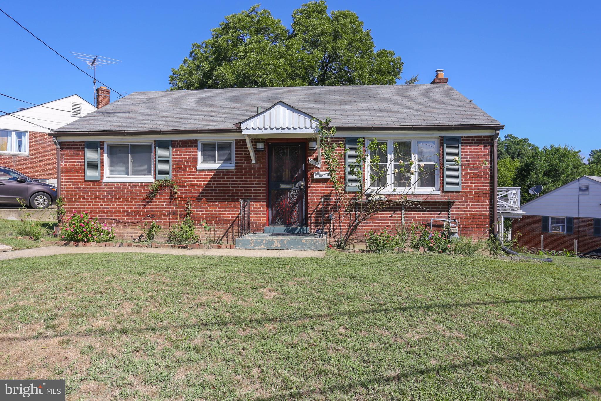 RIGGS TERRACE - Residential