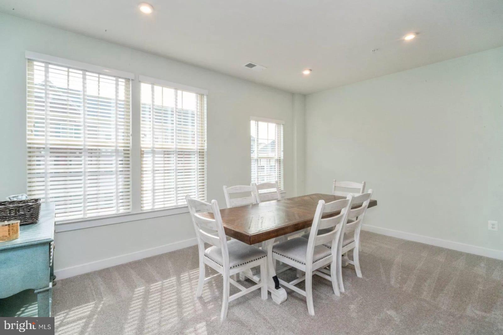 OAKDALE VILLAGE - Residential Lease