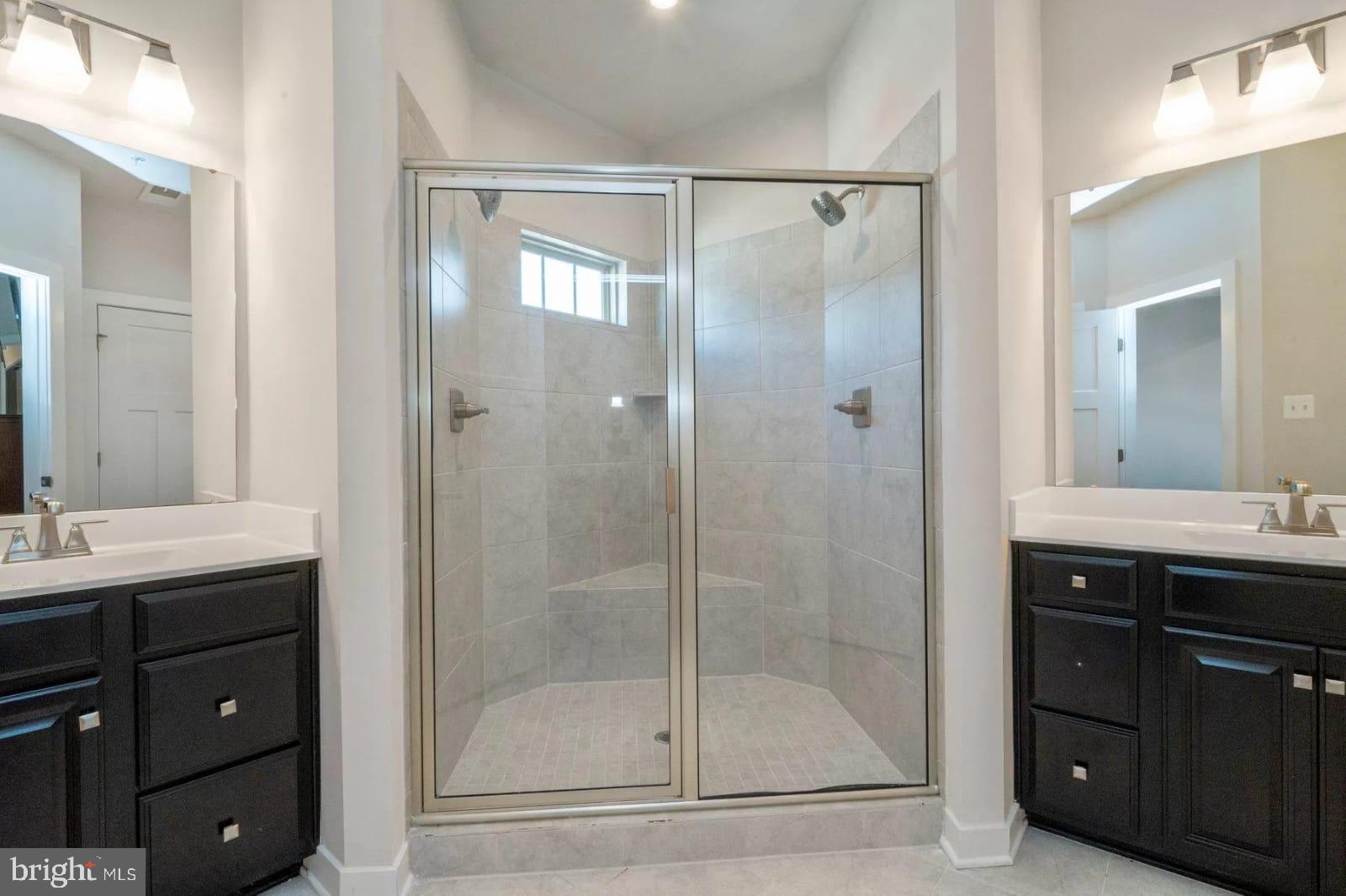 OAKDALE VILLAGE - Residential Lease