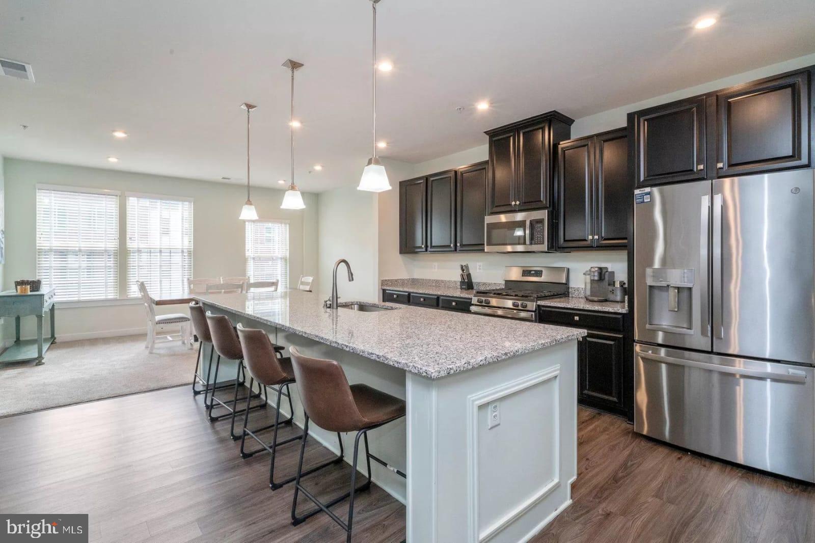 OAKDALE VILLAGE - Residential Lease