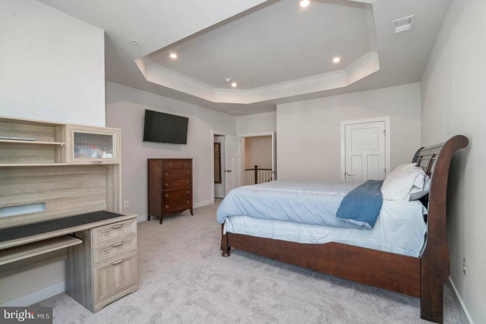 OAKDALE VILLAGE - Residential Lease