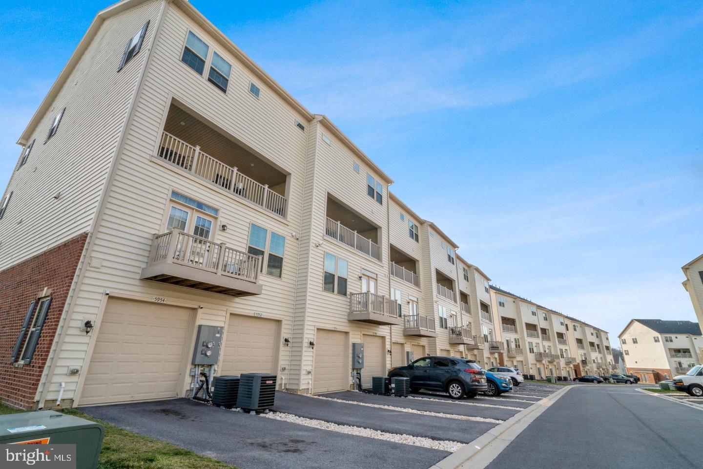 OAKDALE VILLAGE - Residential Lease