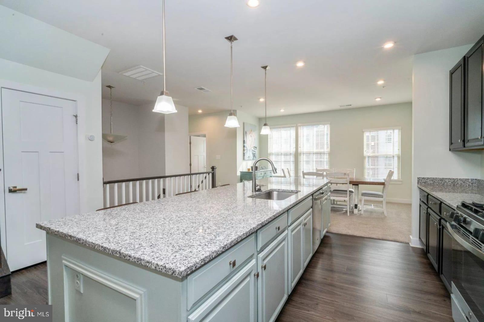 OAKDALE VILLAGE - Residential Lease