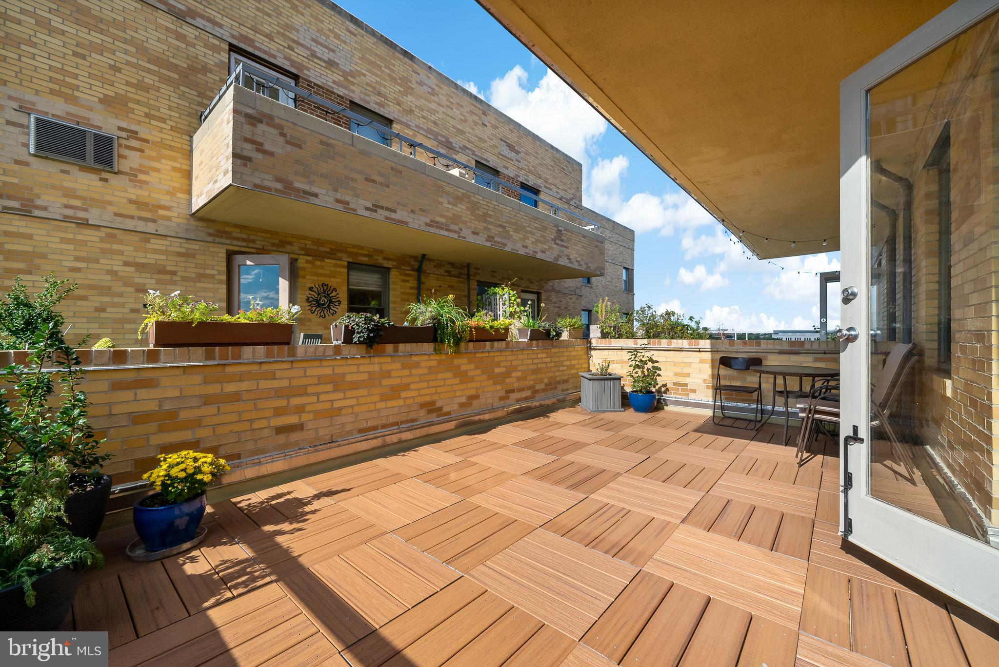 ART MUSEUM AREA - Residential Lease