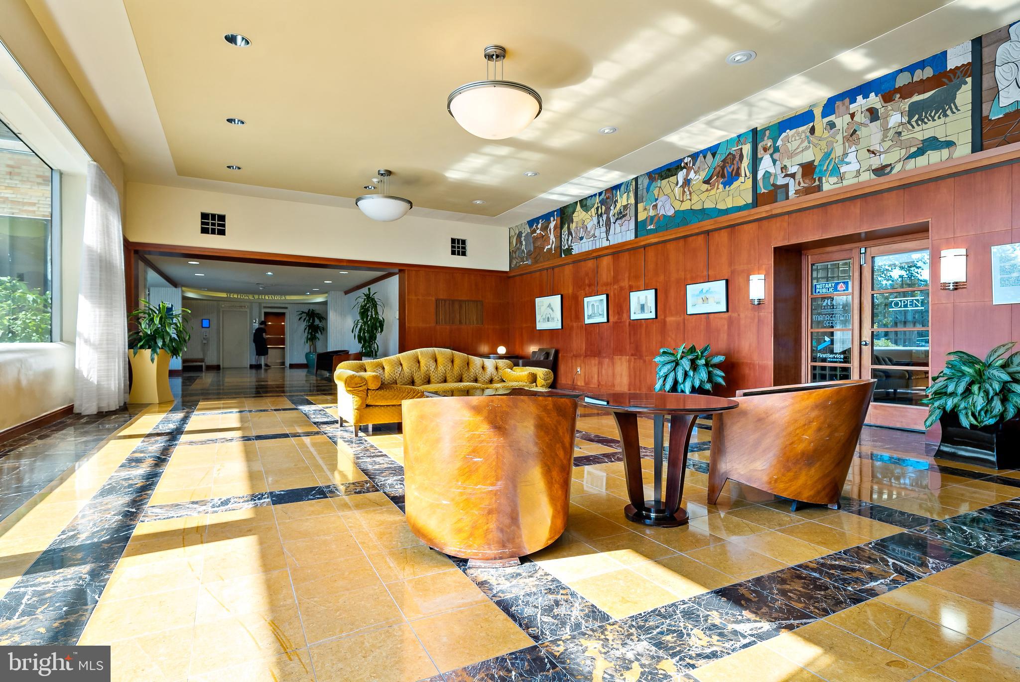 ART MUSEUM AREA - Residential Lease