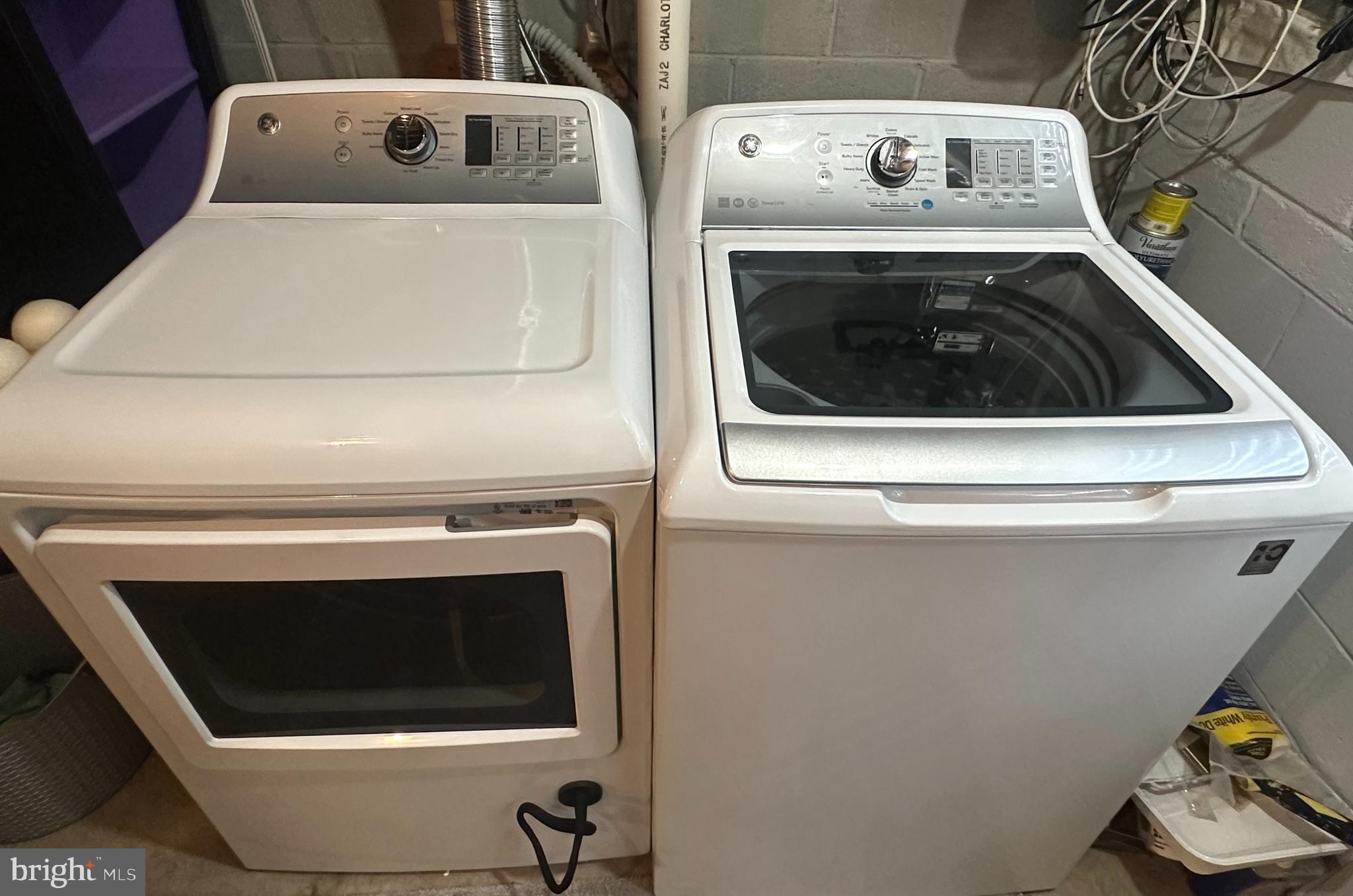 PINEY ORCHARD - Residential