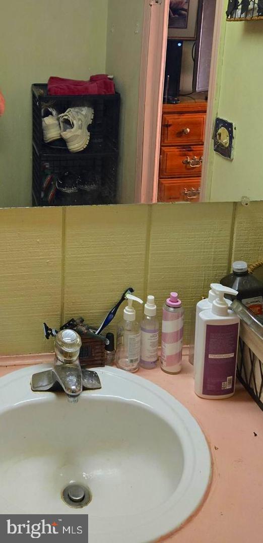 HOUGHLIN LANE - Residential