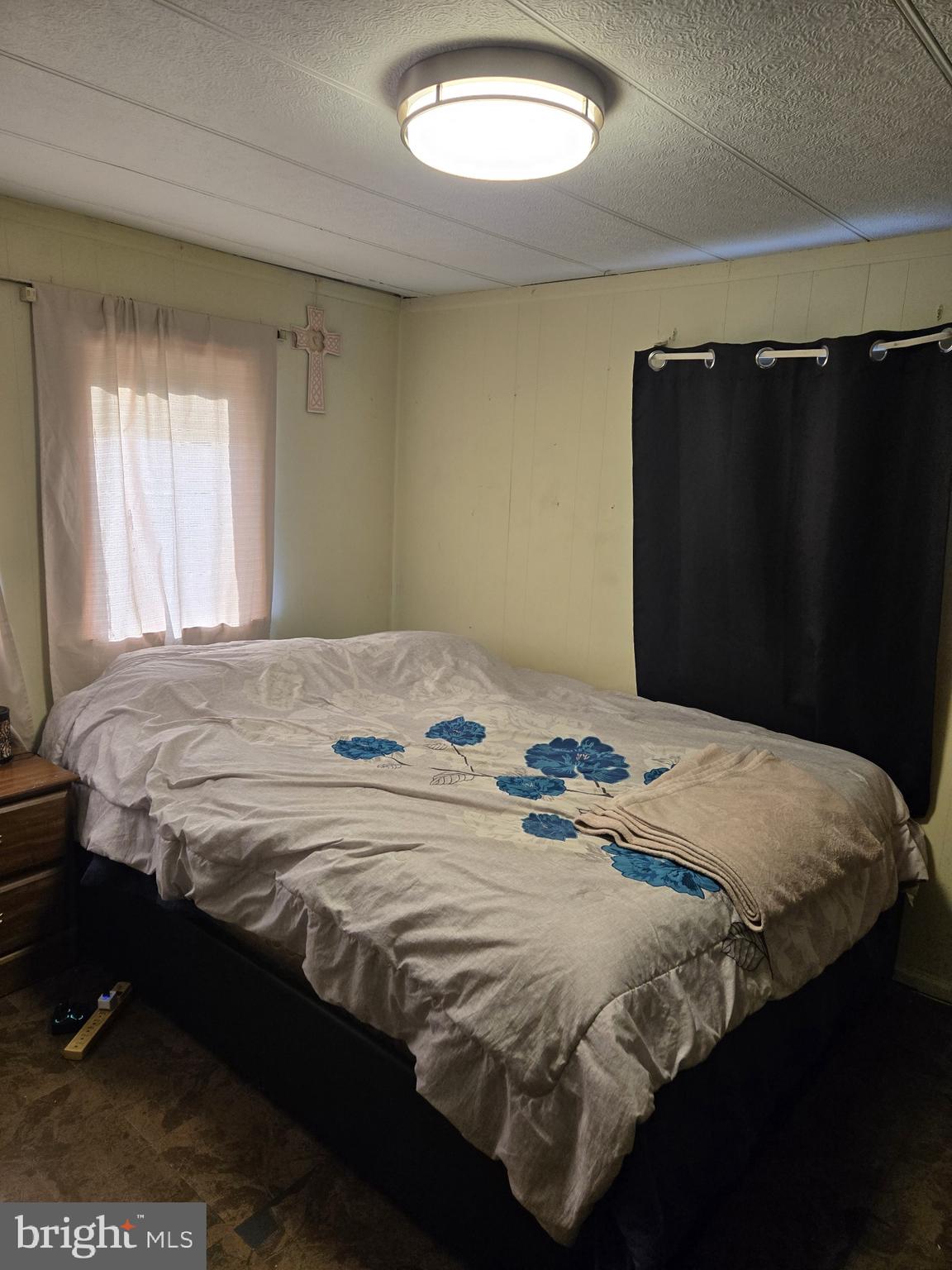 HOUGHLIN LANE - Residential