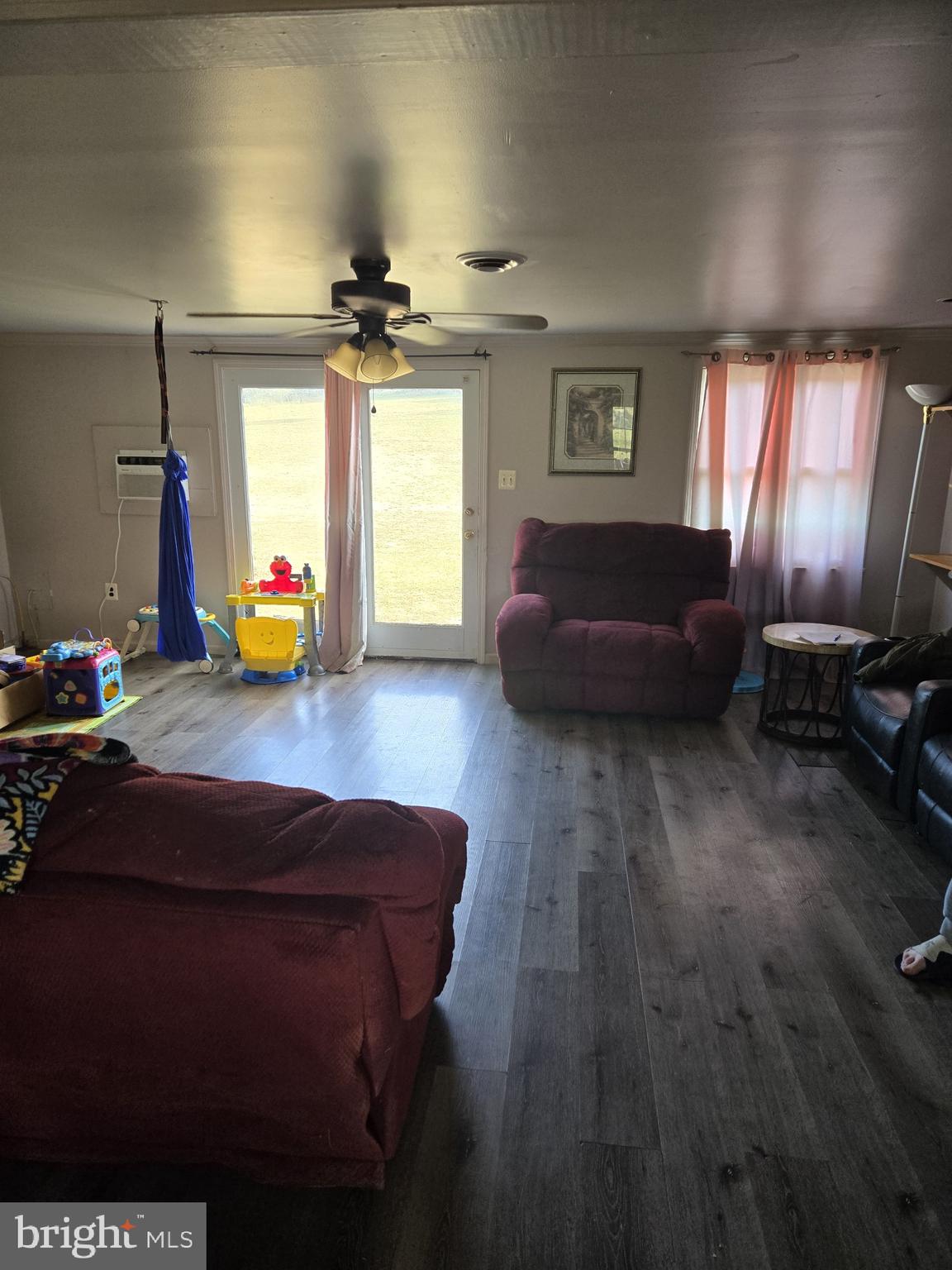 HOUGHLIN LANE - Residential