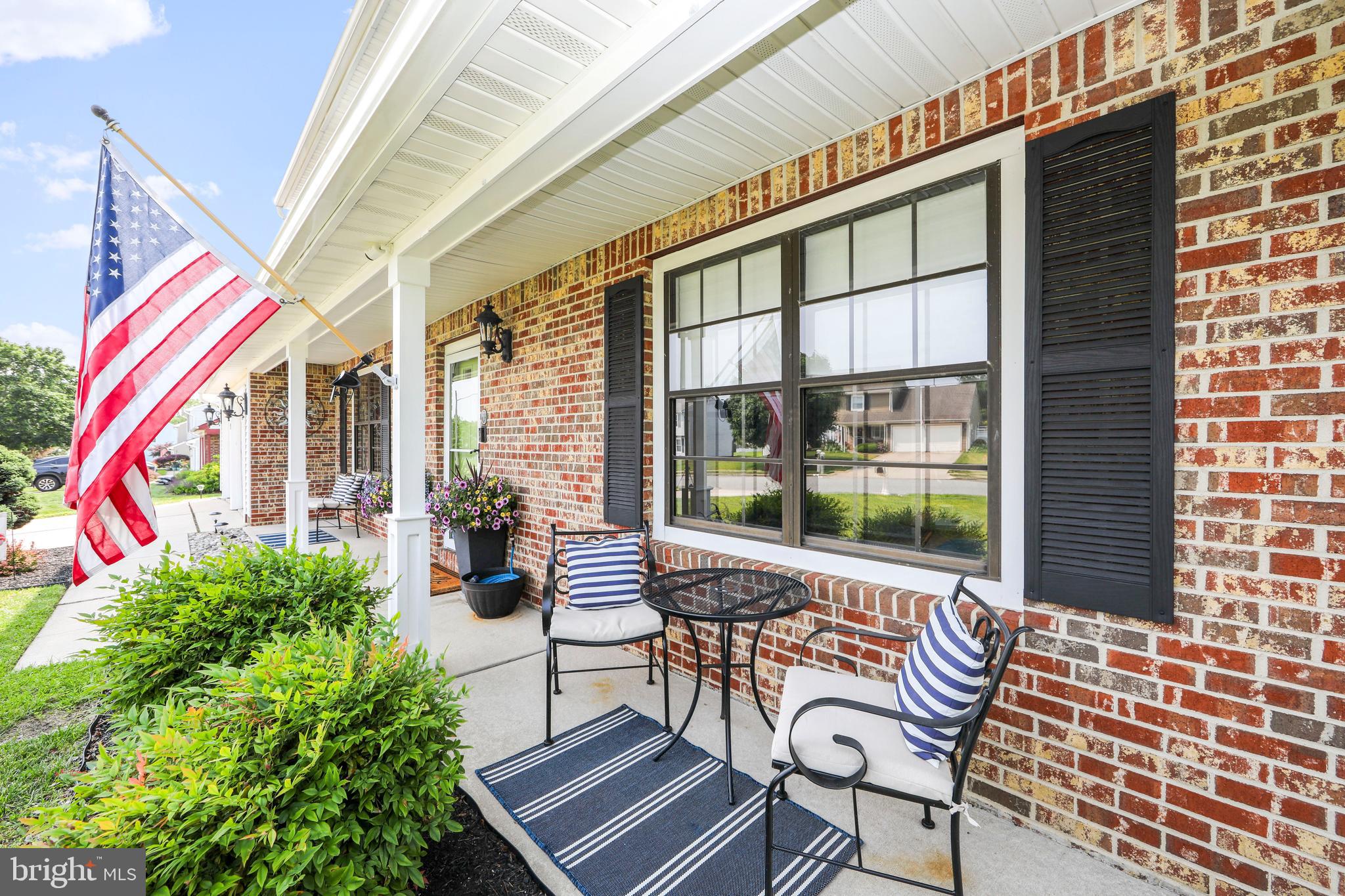 9 RED OAK COURT