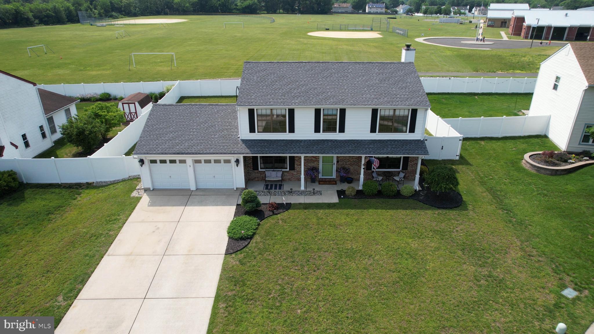 9 RED OAK COURT