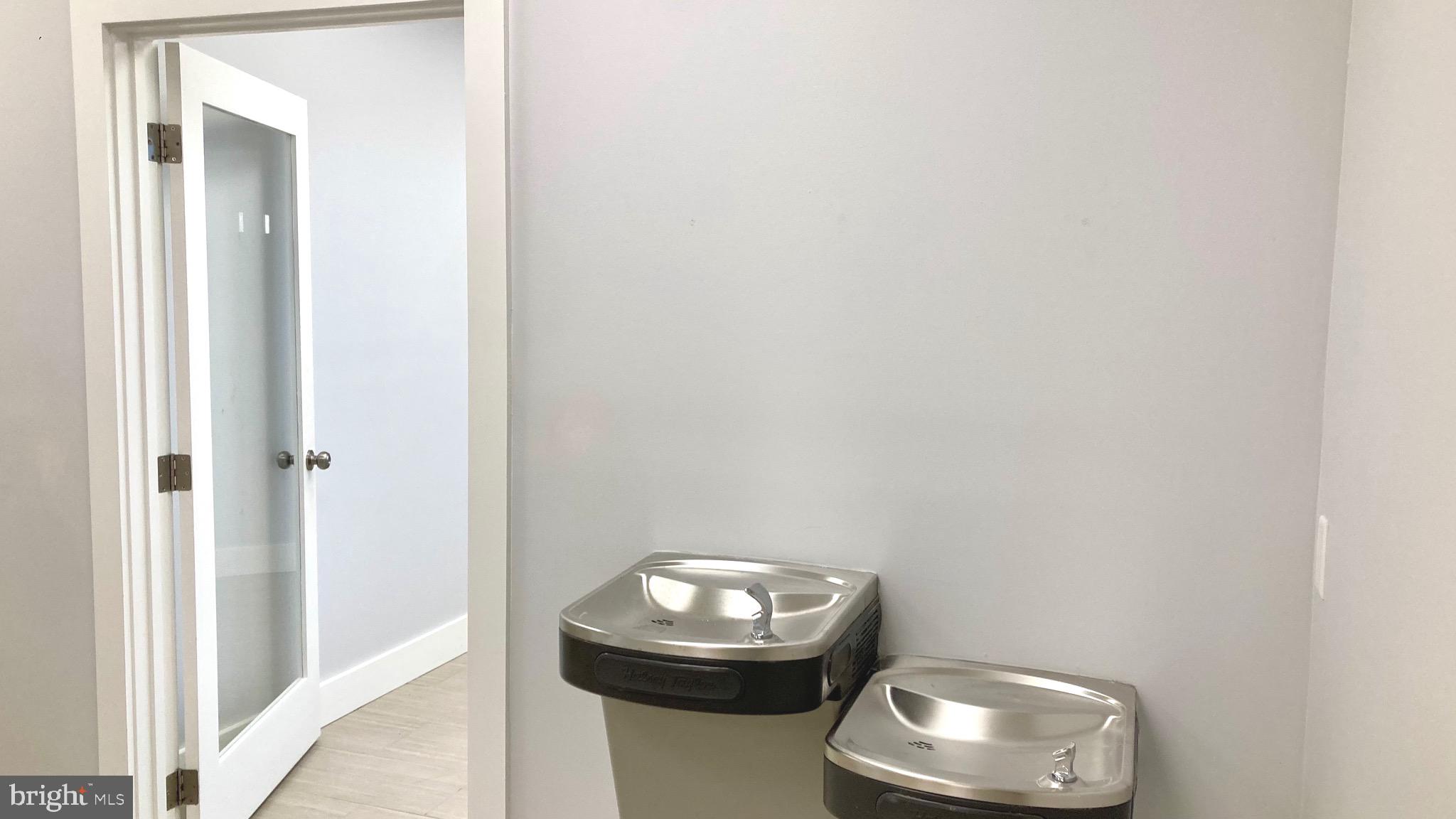 BIRCH - Commercial Lease