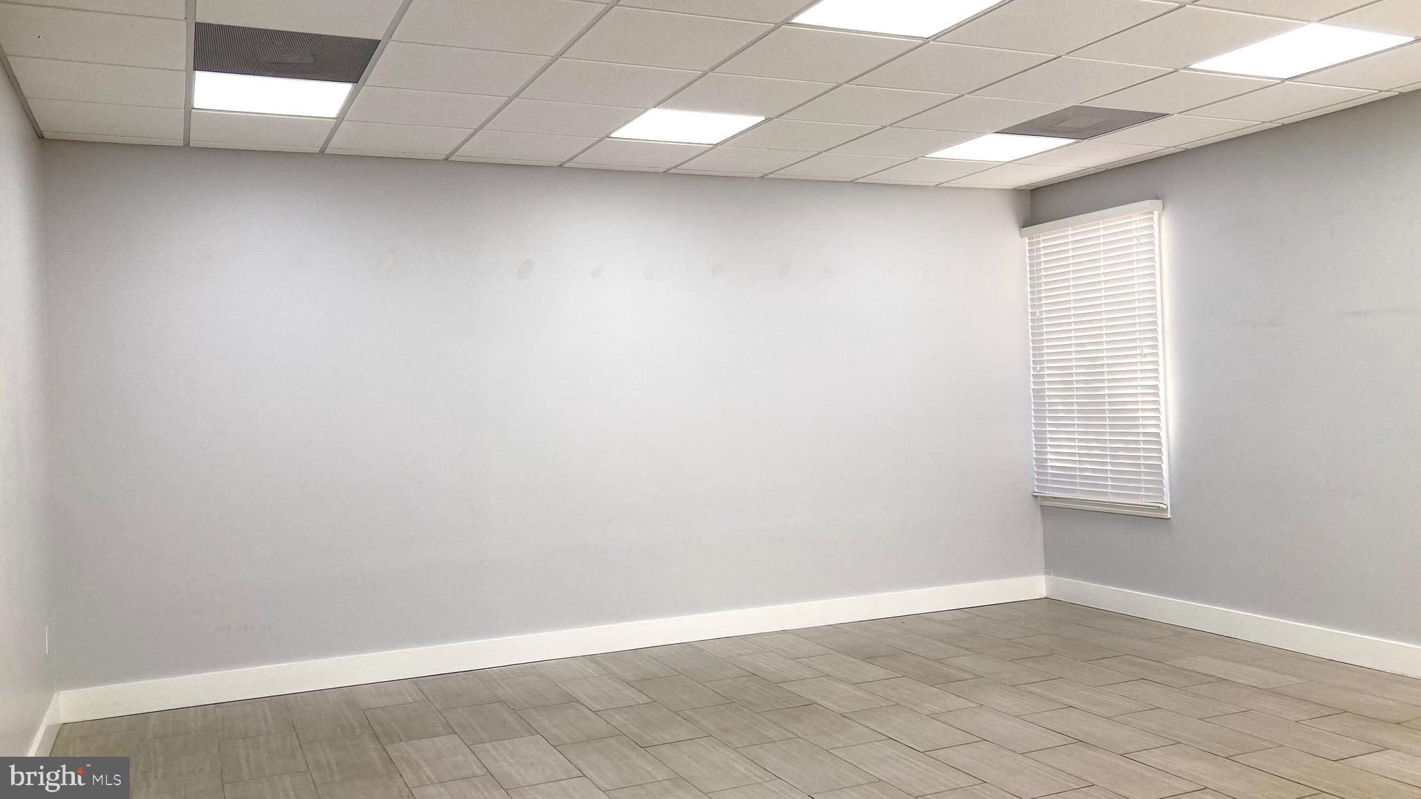 BIRCH - Commercial Lease