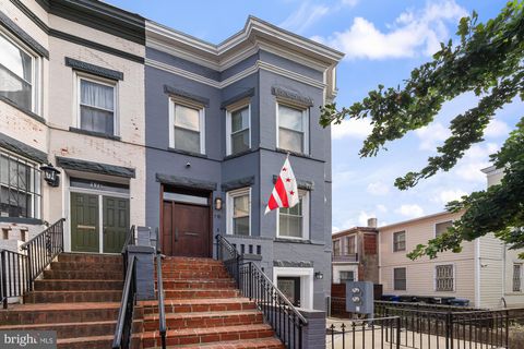 15 SEATON PLACE NE 2 WASHINGTON DC 20002