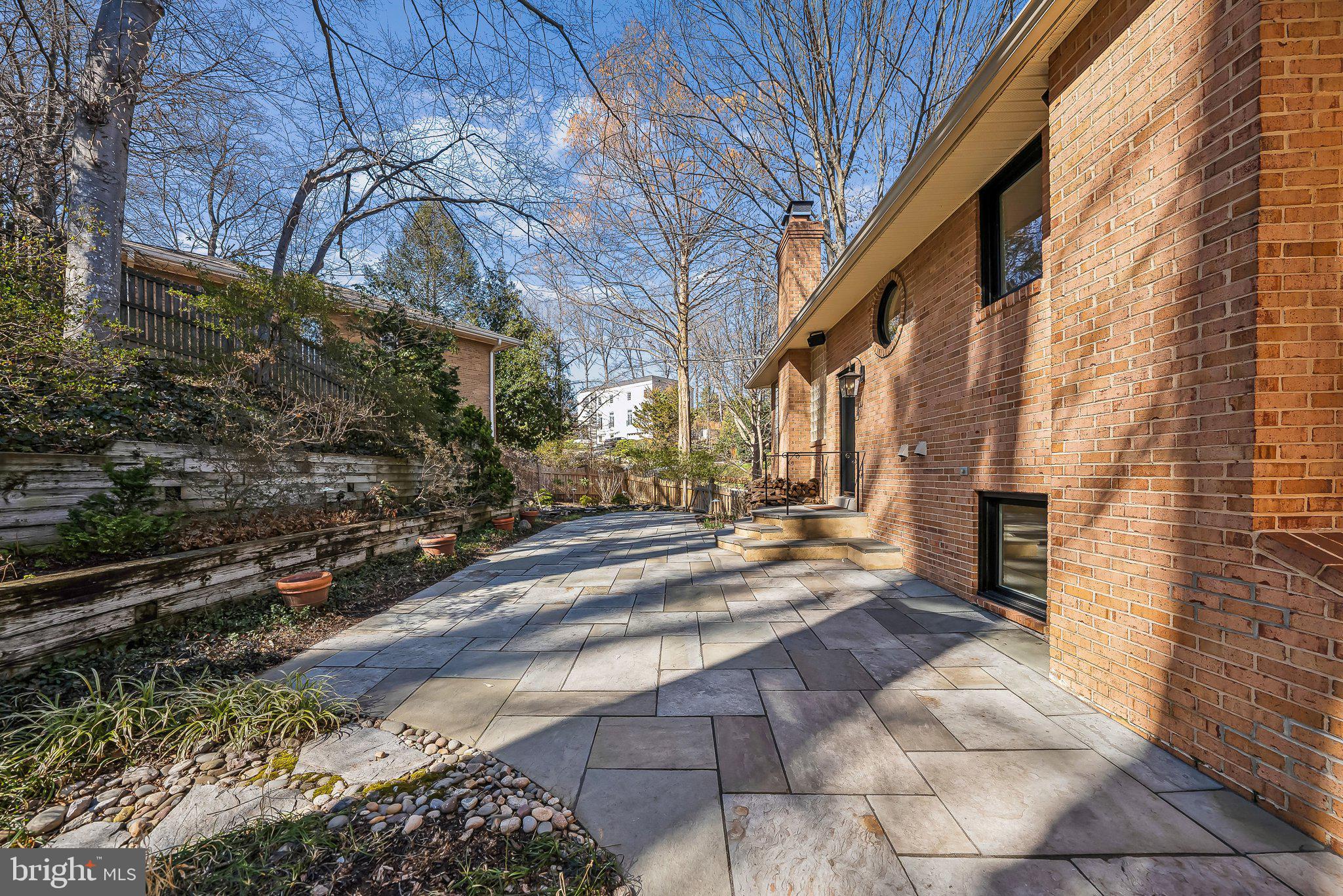 CHAIN BRIDGE HEIGHTS - Residential