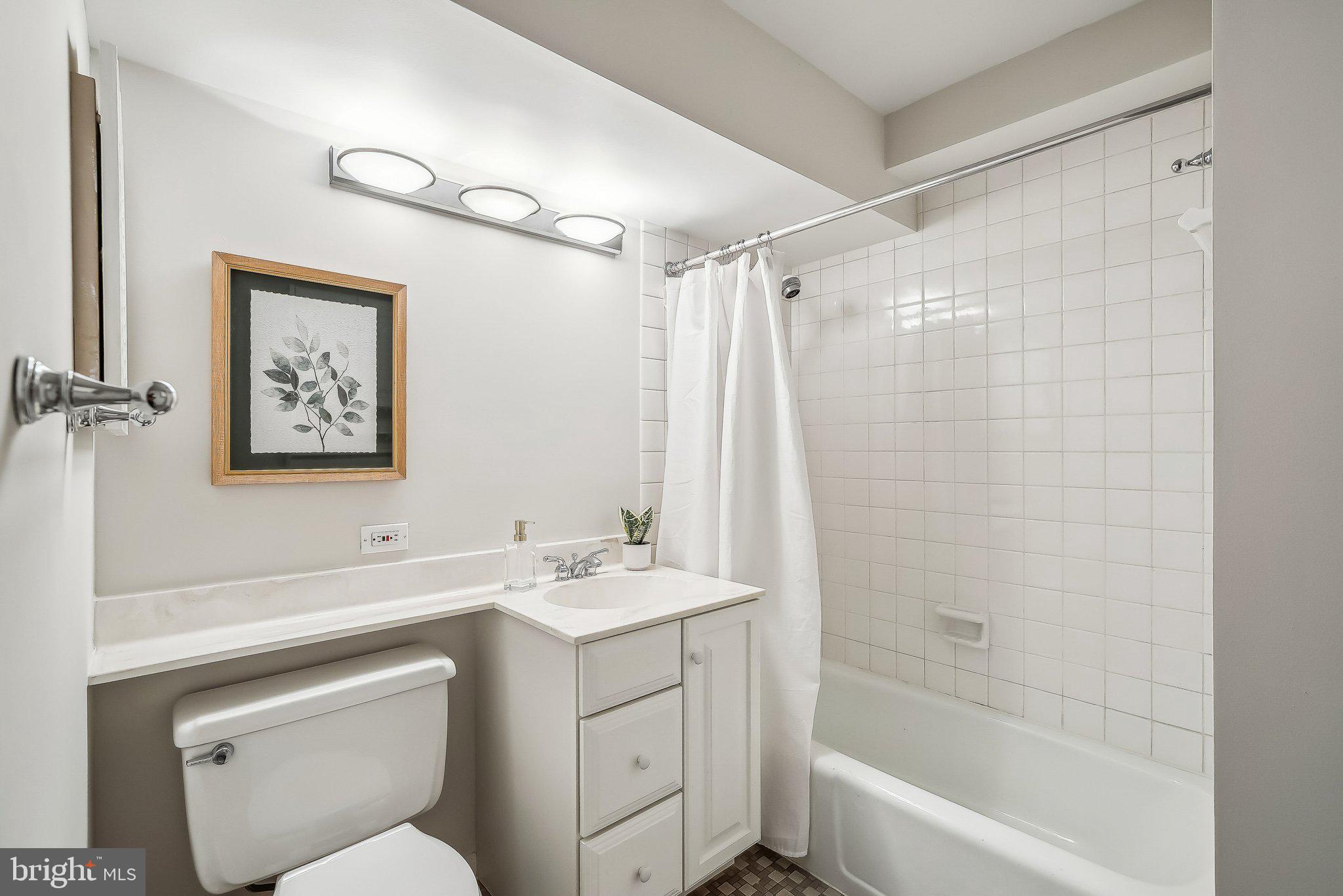 CHAIN BRIDGE HEIGHTS - Residential