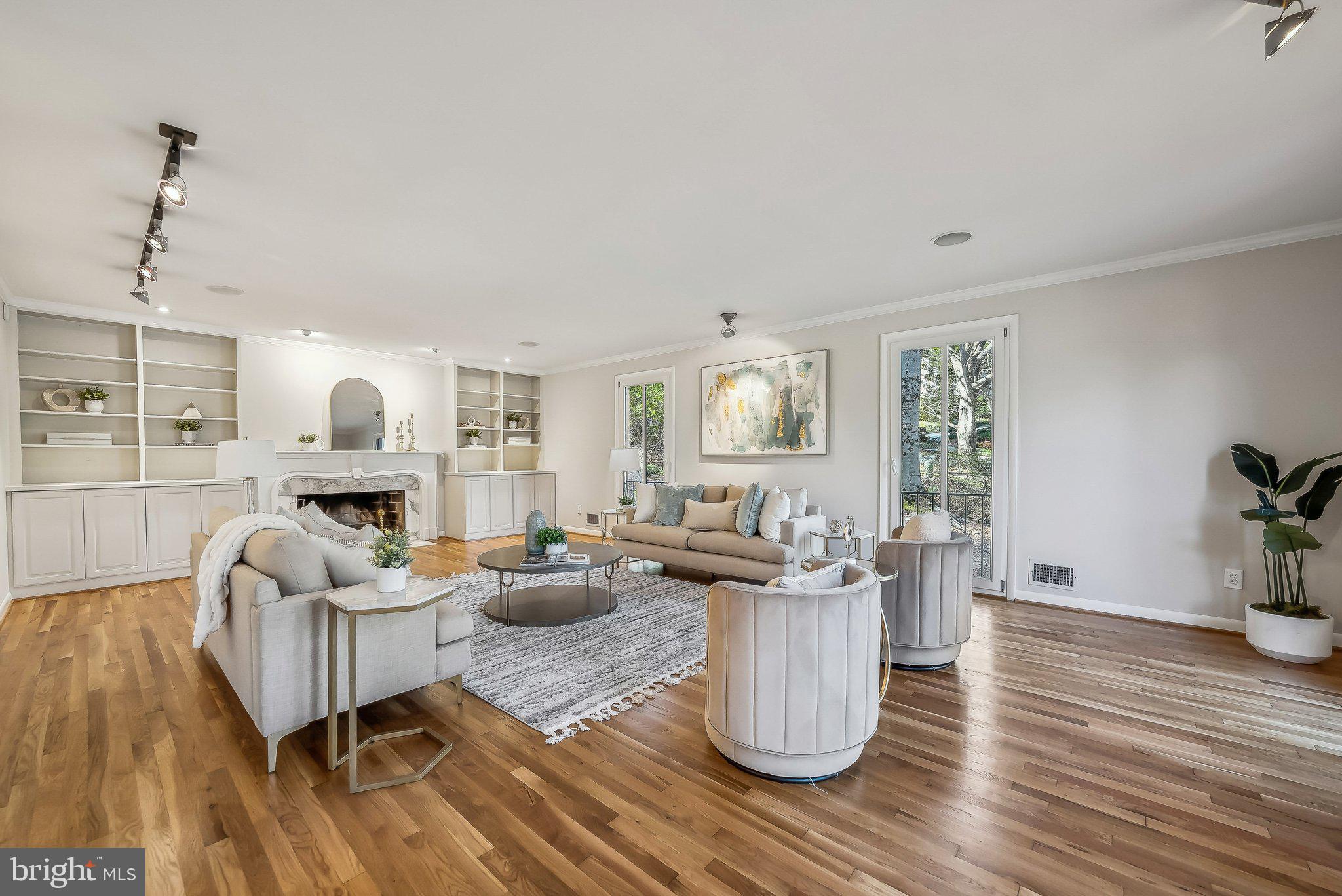 CHAIN BRIDGE HEIGHTS - Residential