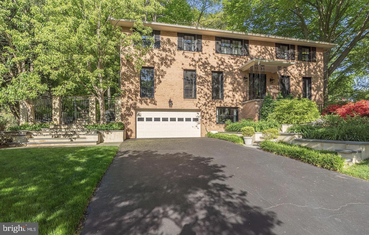 CHAIN BRIDGE HEIGHTS - Residential