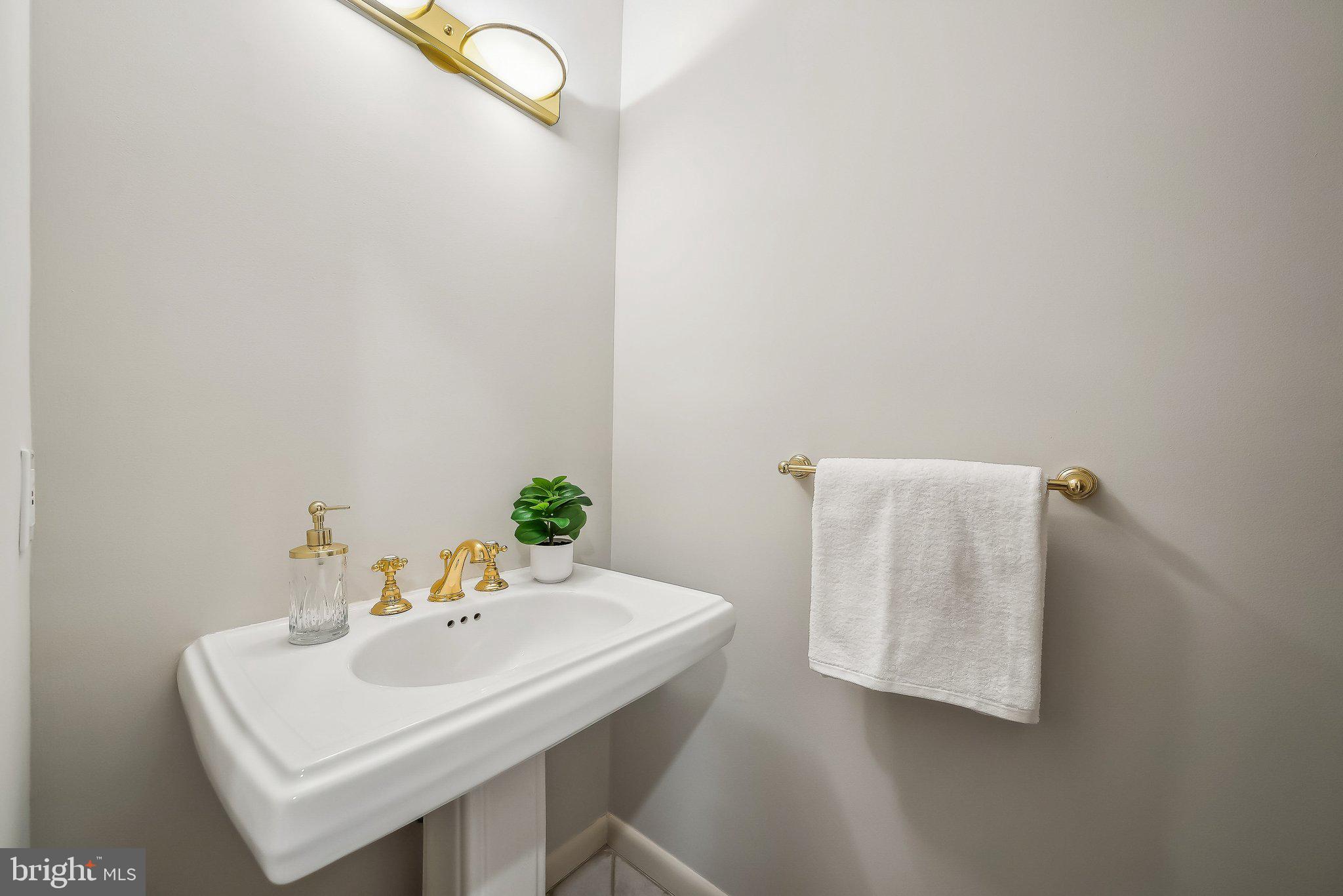 CHAIN BRIDGE HEIGHTS - Residential