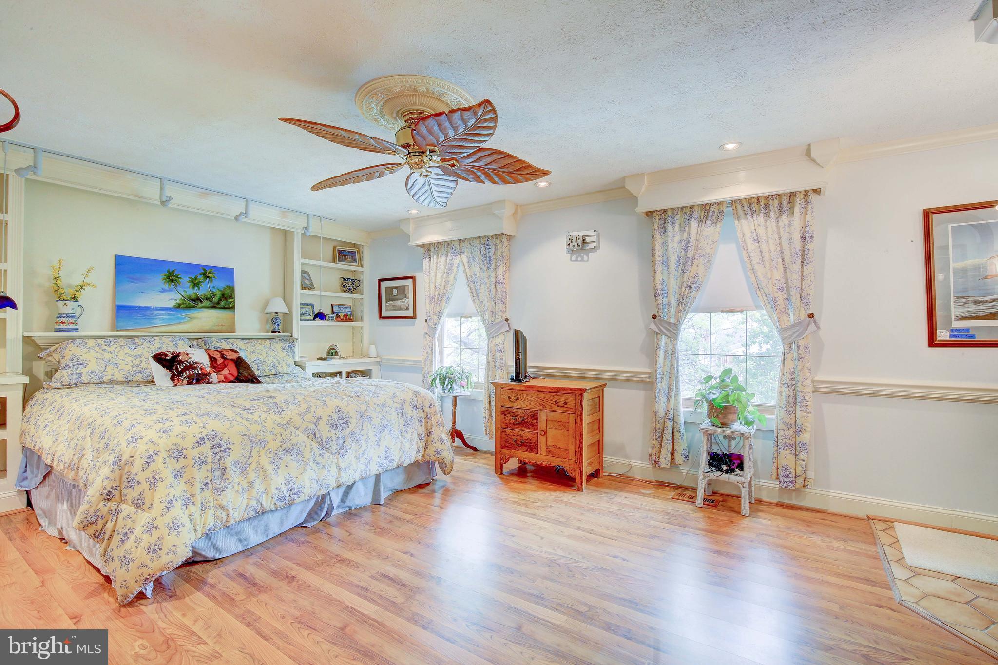 OAKHURST - Residential