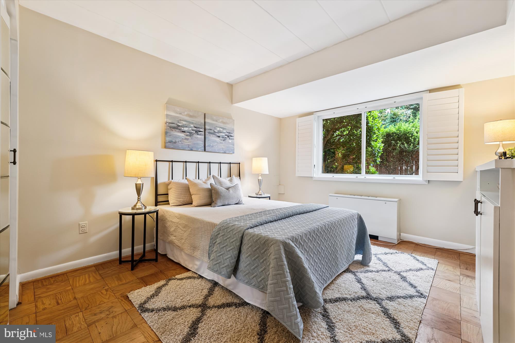 BRADLEY HOUSE - Residential