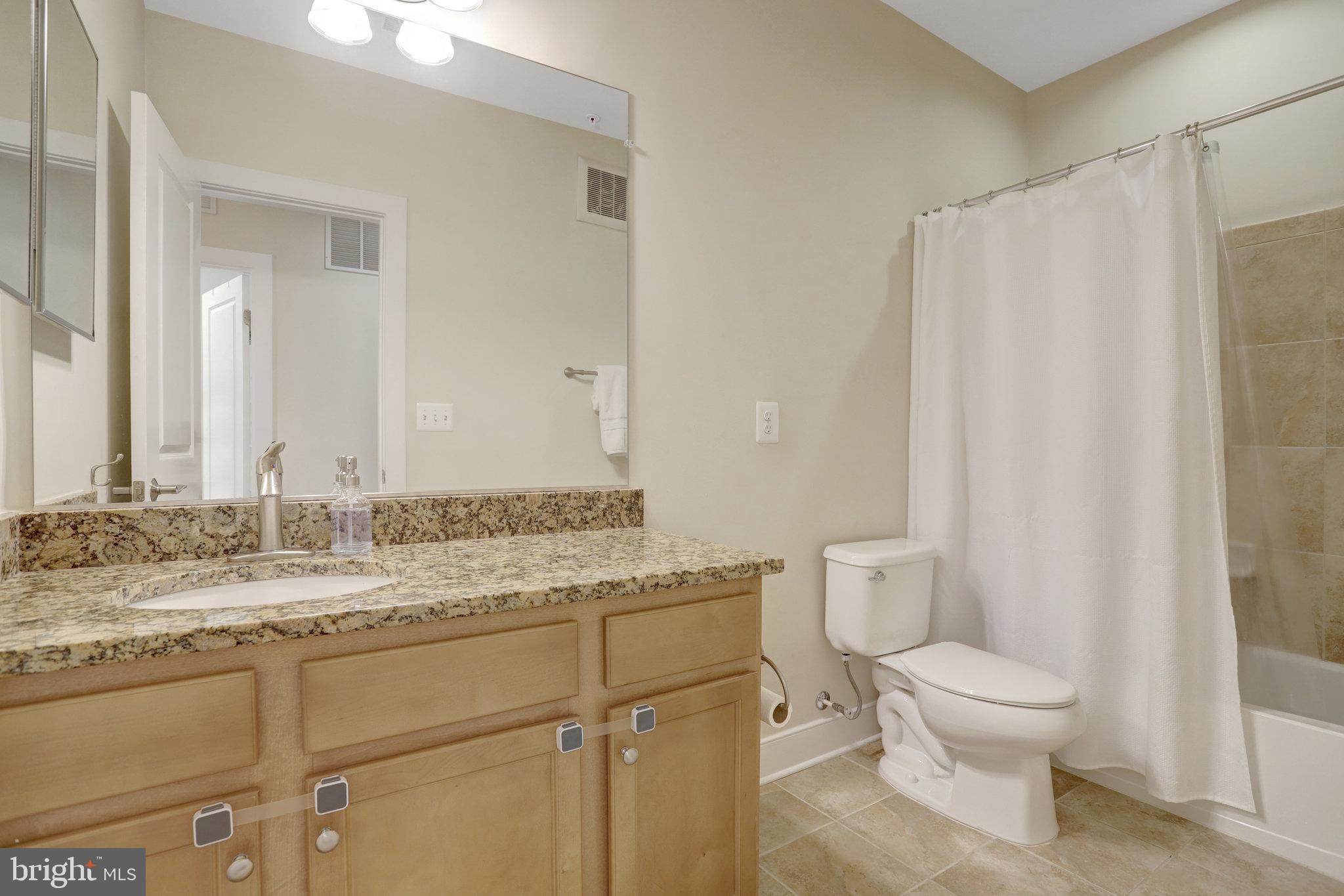 POTOMAC YARD - Residential Lease