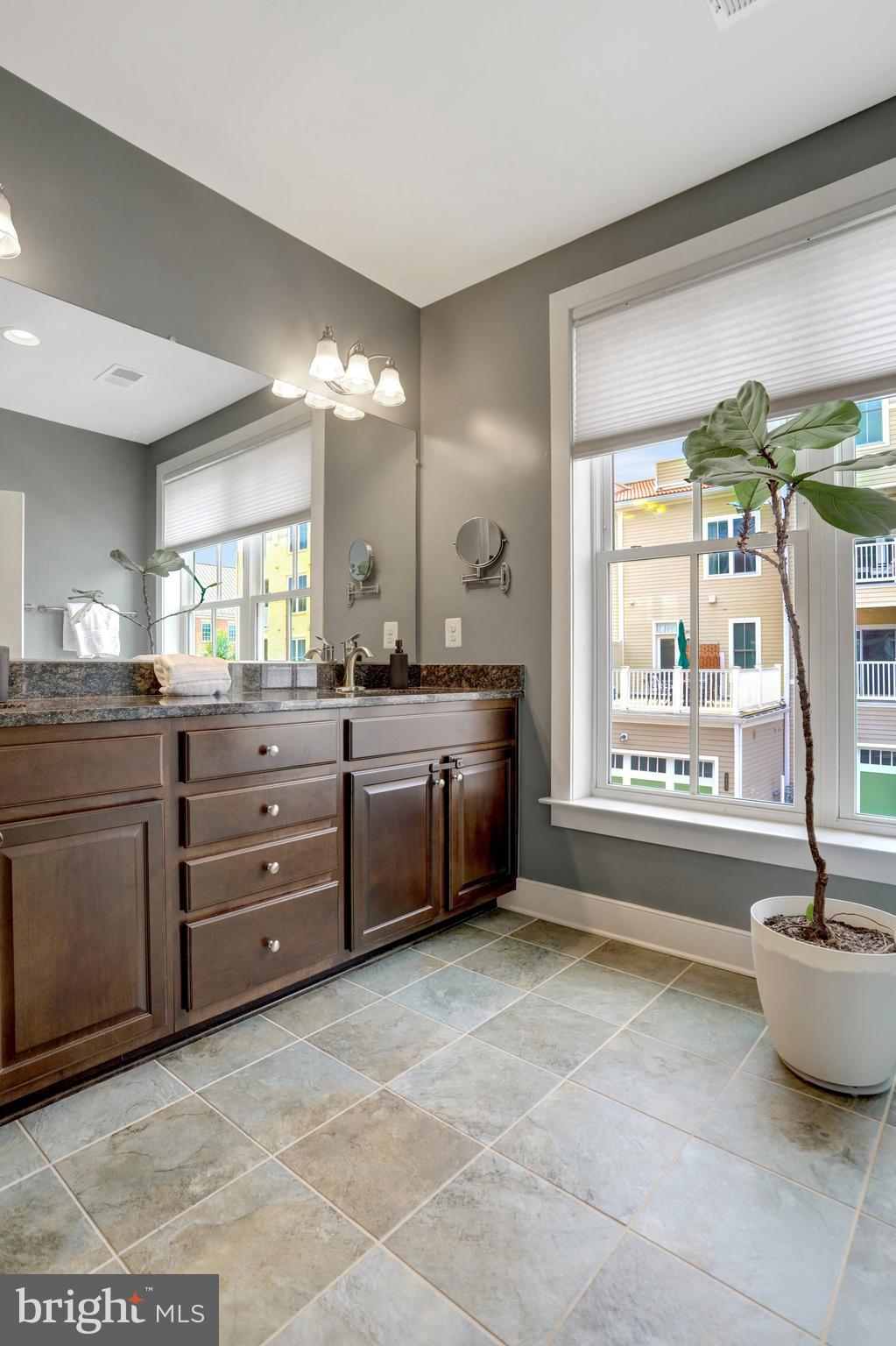 POTOMAC YARD - Residential Lease