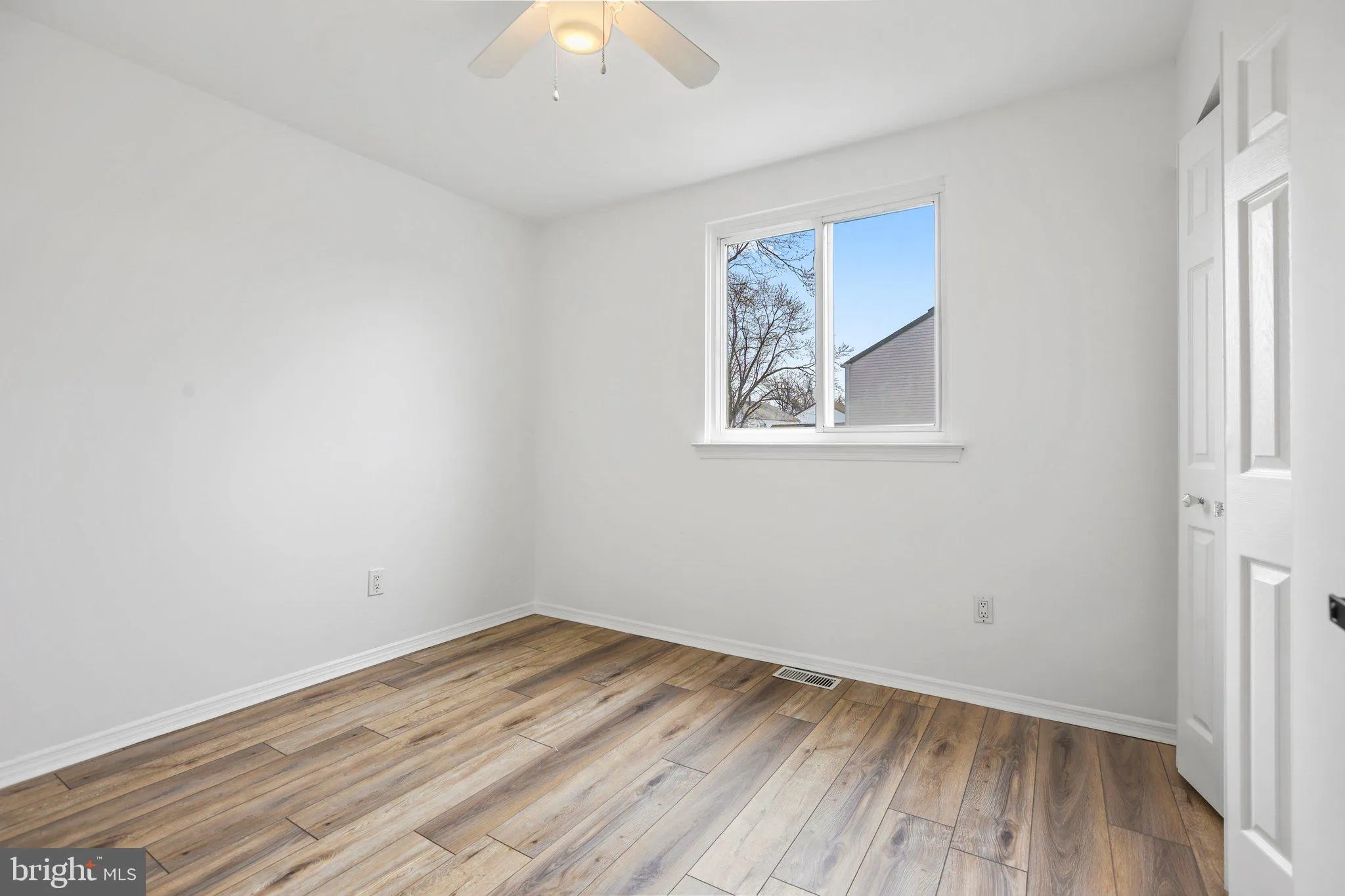 Pennsauken, New Jersey 08109, United States, 4 Bedrooms Bedrooms, ,3 BathroomsBathrooms,Residential,Active,94291