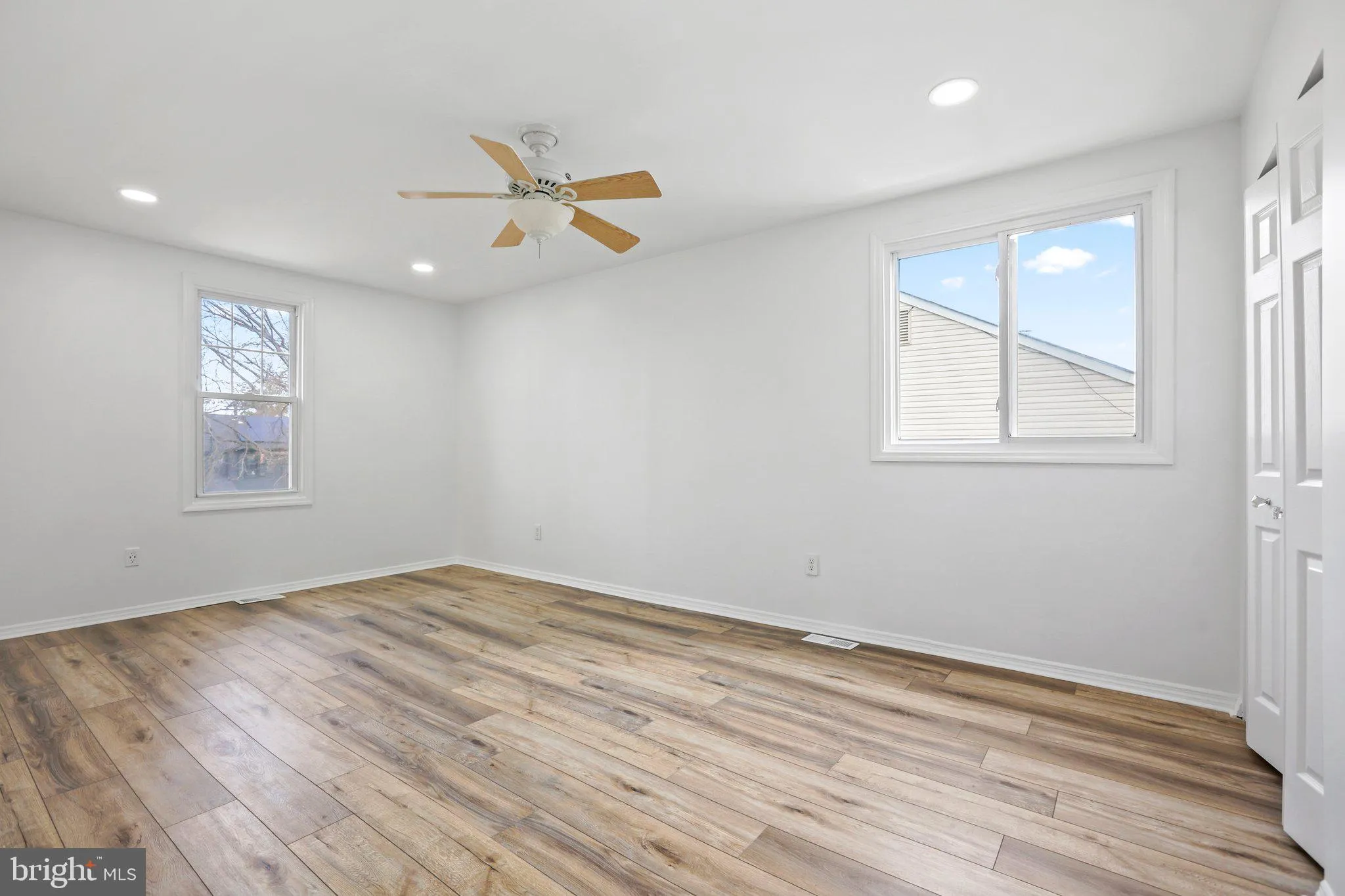 Pennsauken, New Jersey 08109, United States, 4 Bedrooms Bedrooms, ,3 BathroomsBathrooms,Residential,Active,94291