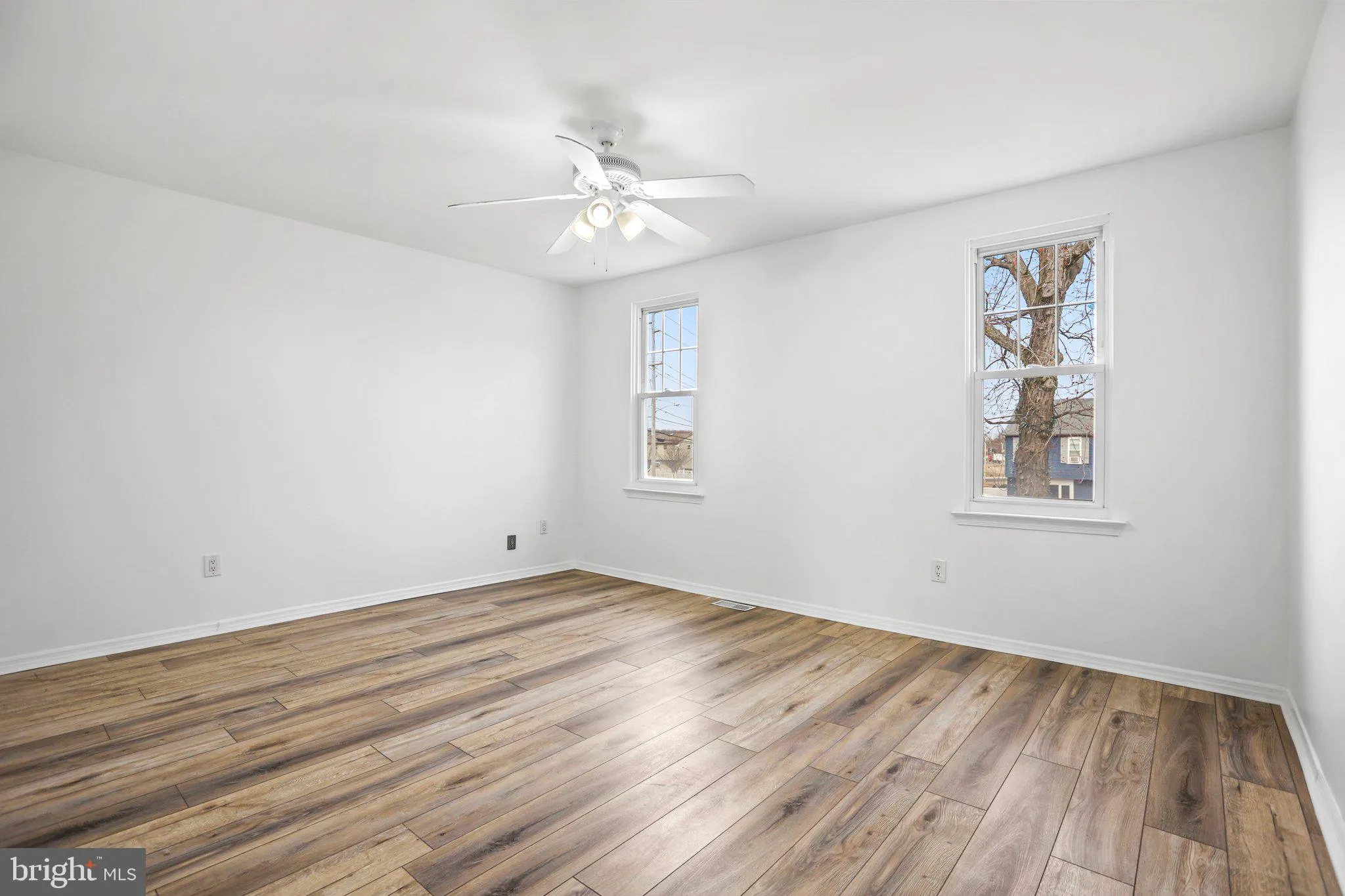 Pennsauken, New Jersey 08109, United States, 4 Bedrooms Bedrooms, ,3 BathroomsBathrooms,Residential,Active,94291