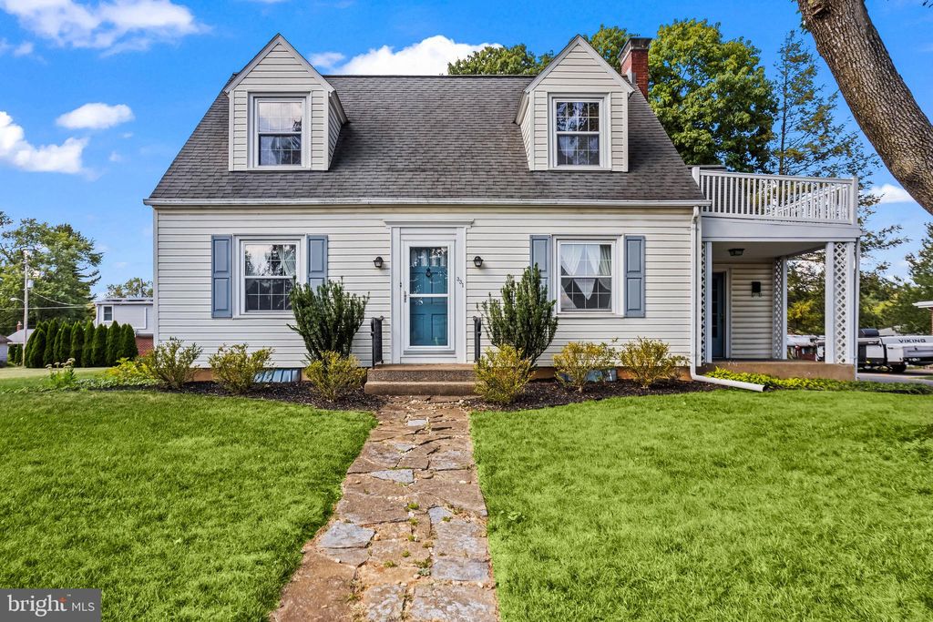 Photo of 331 W Sheridan Avenue, ANNVILLE, PA 17003 (MLS # PALN2022428)
