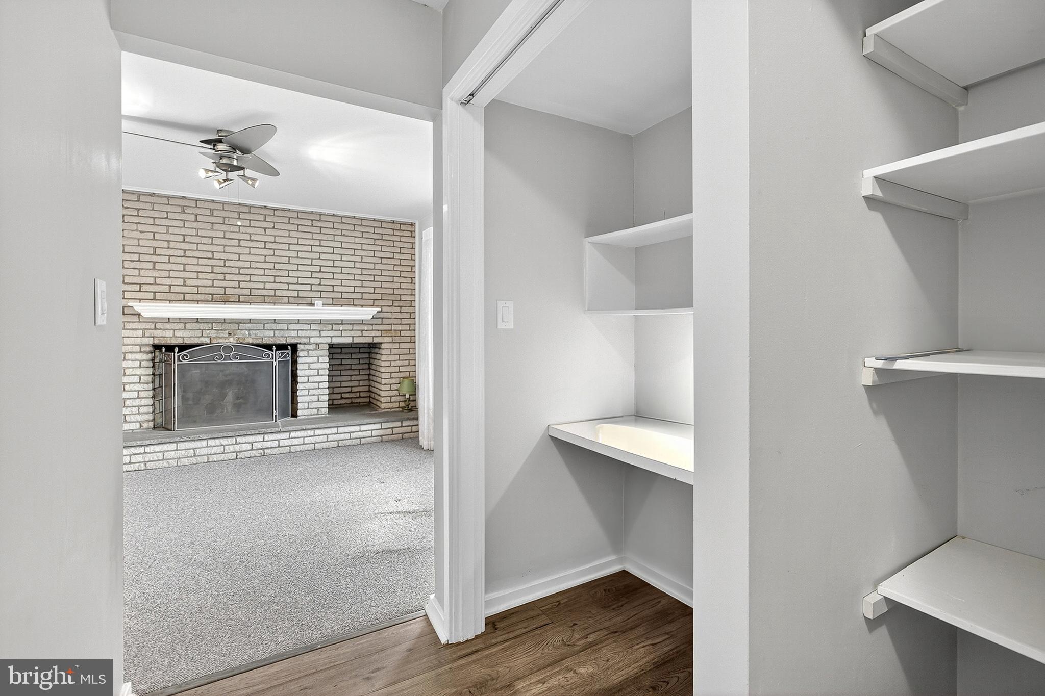 WINDY WAY - Residential