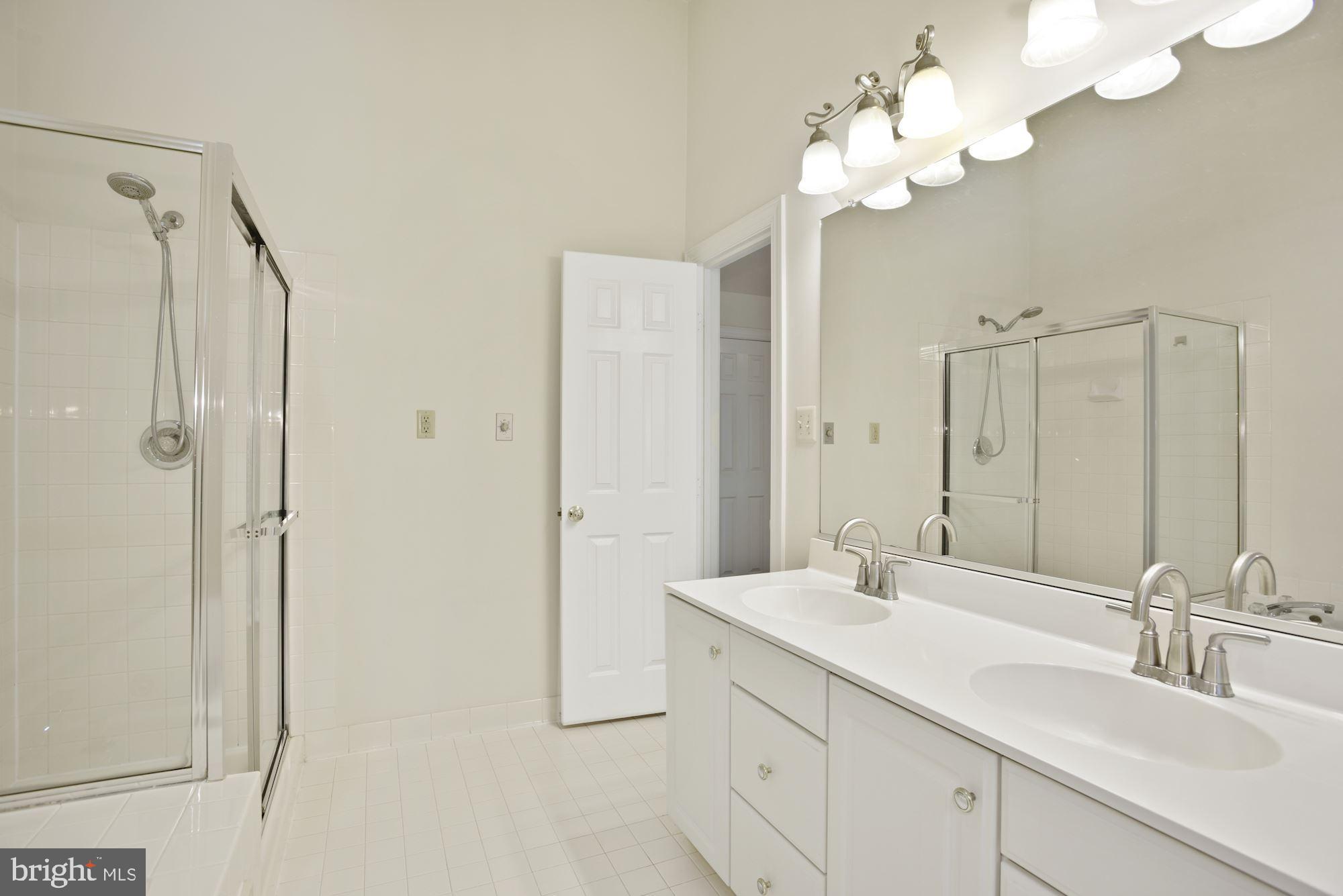 CENTRE RIDGE - Residential