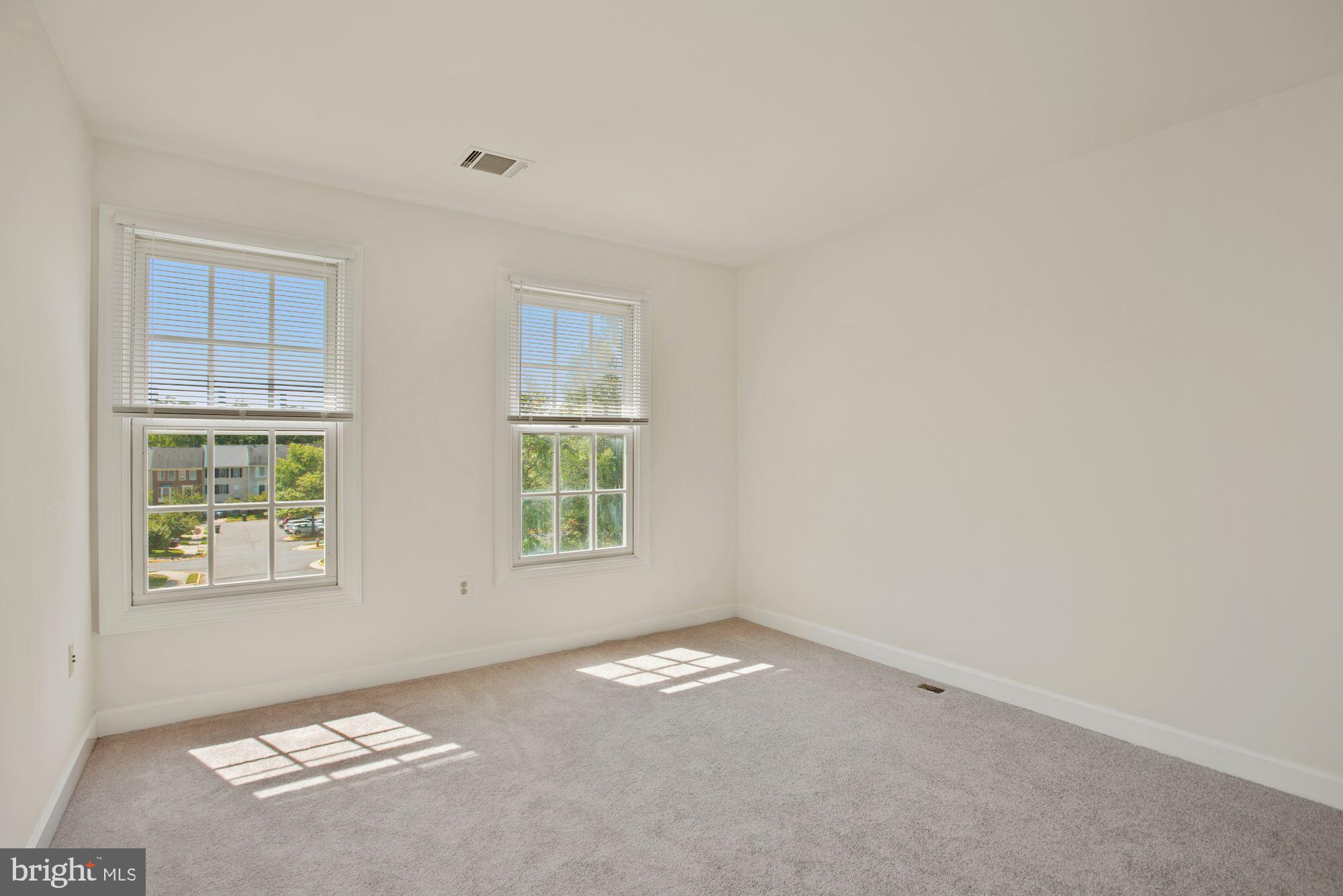 CENTRE RIDGE - Residential