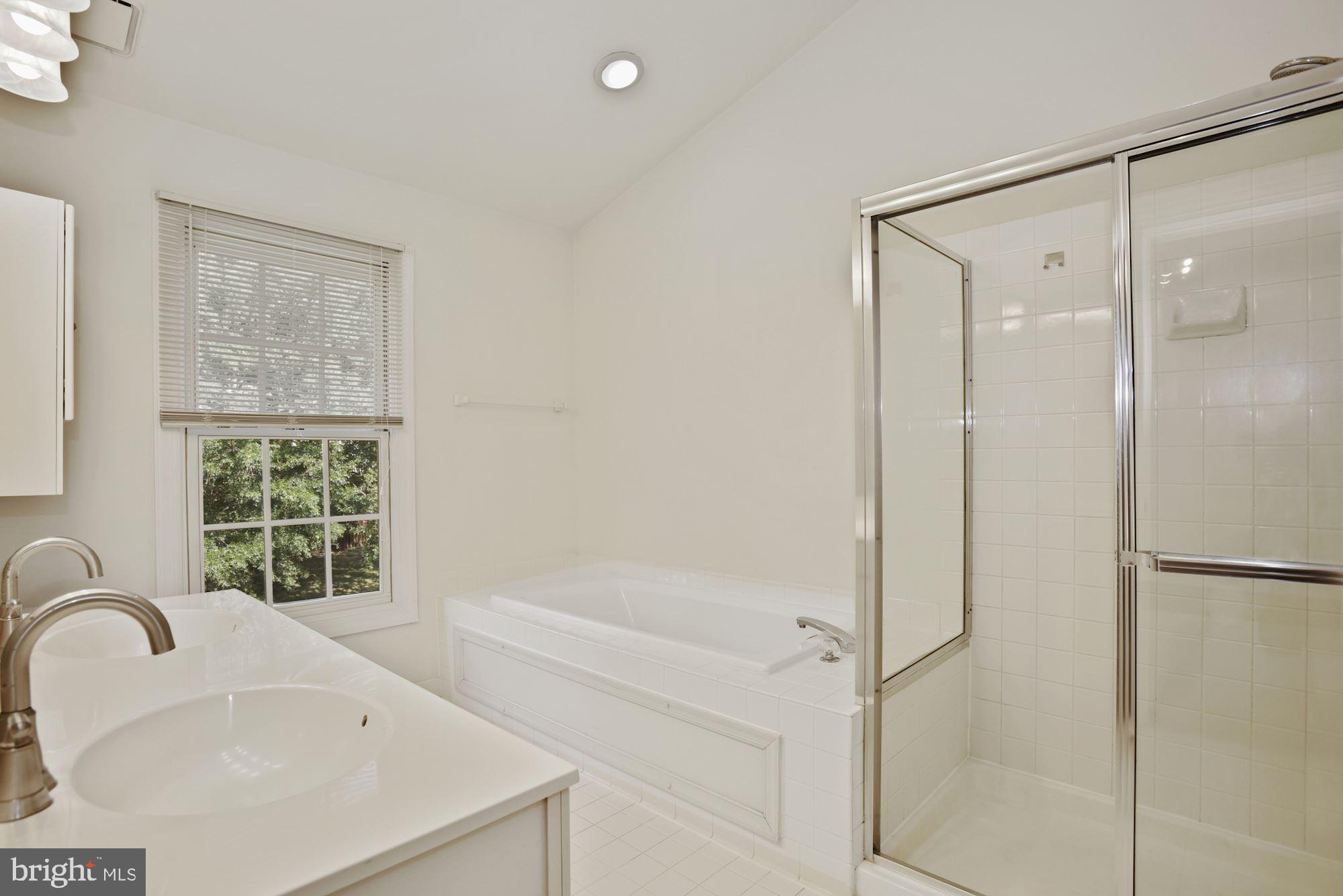 CENTRE RIDGE - Residential