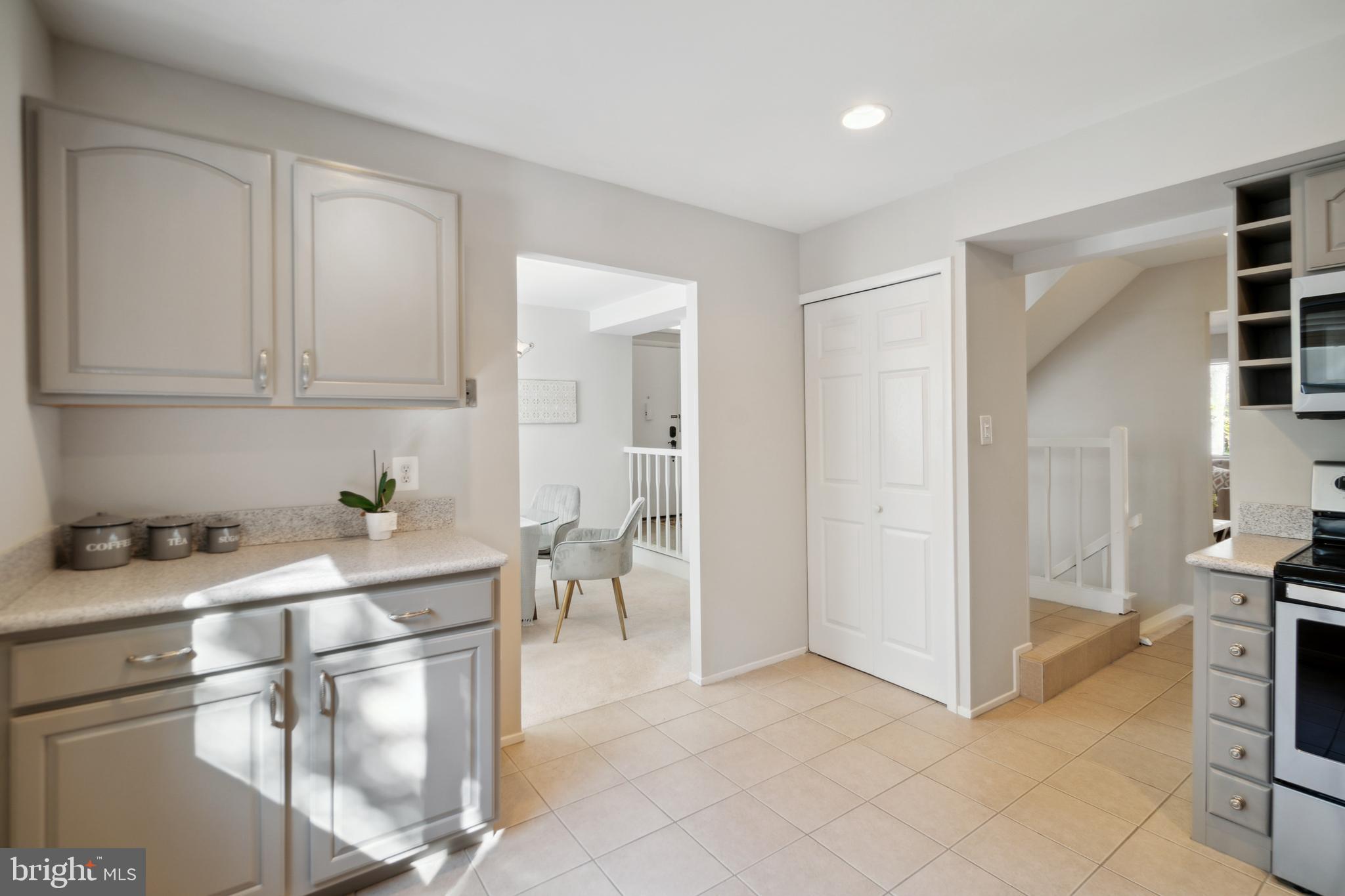 RESTON - Residential