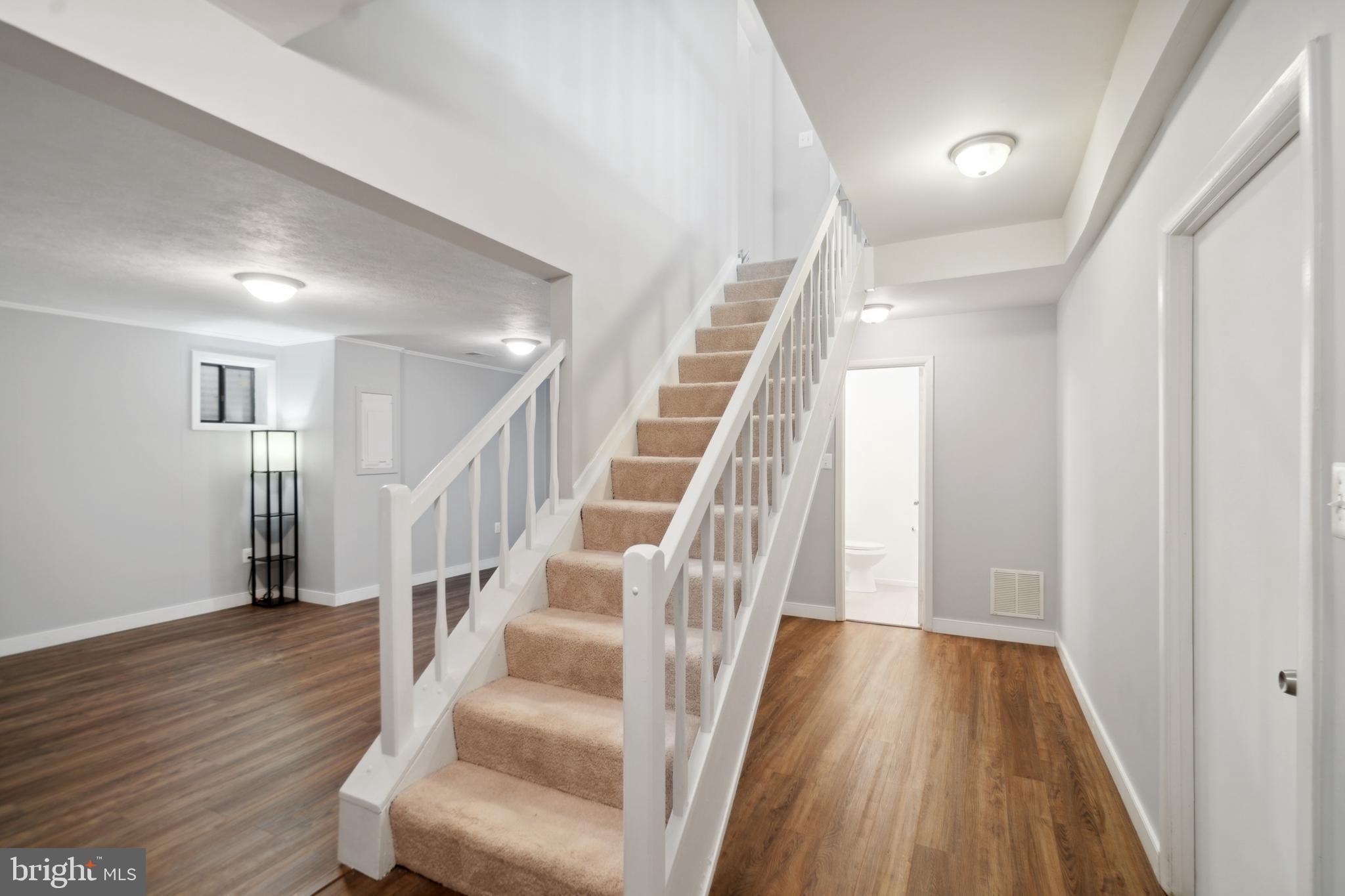 RESTON - Residential