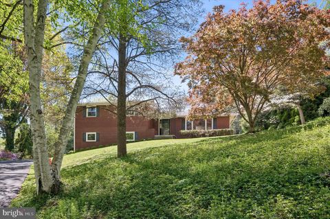 Photo of 774 Robinhood Road, BRYN MAWR, PA 19010 (MLS # PADE2113878)