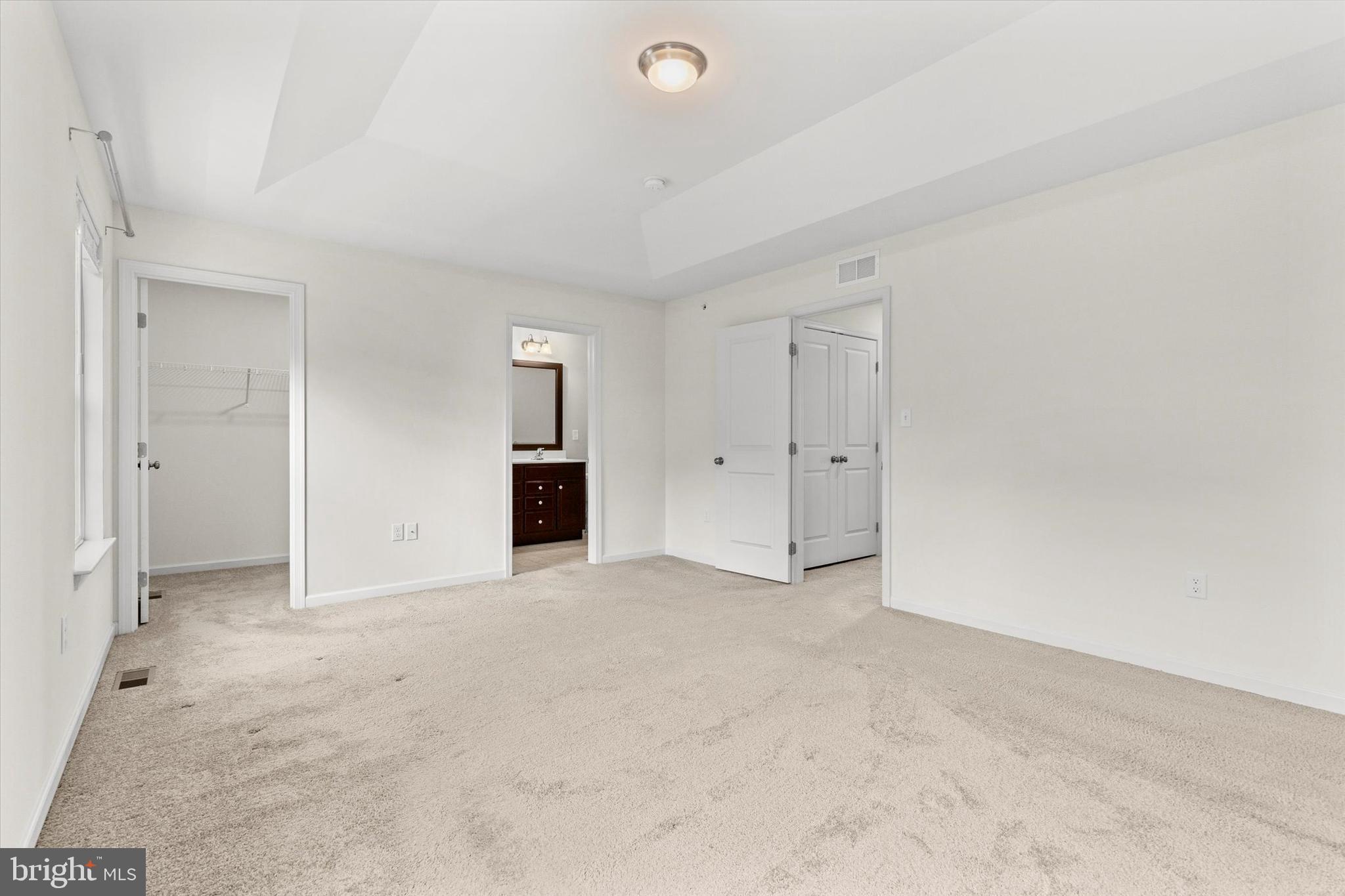 LAUREL RIDGE ESTATES - Residential