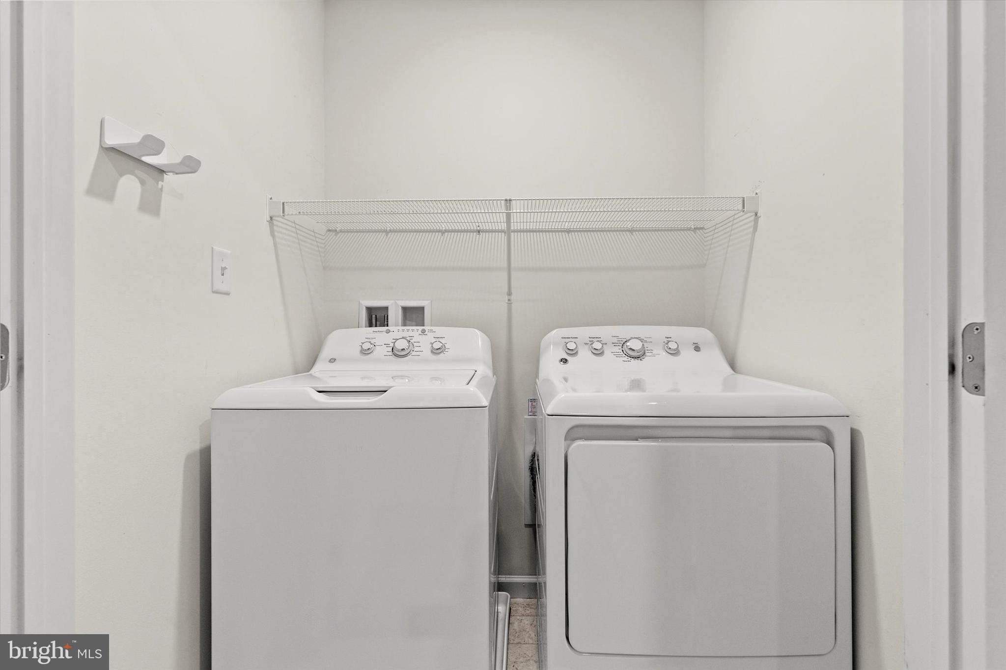 LAUREL RIDGE ESTATES - Residential