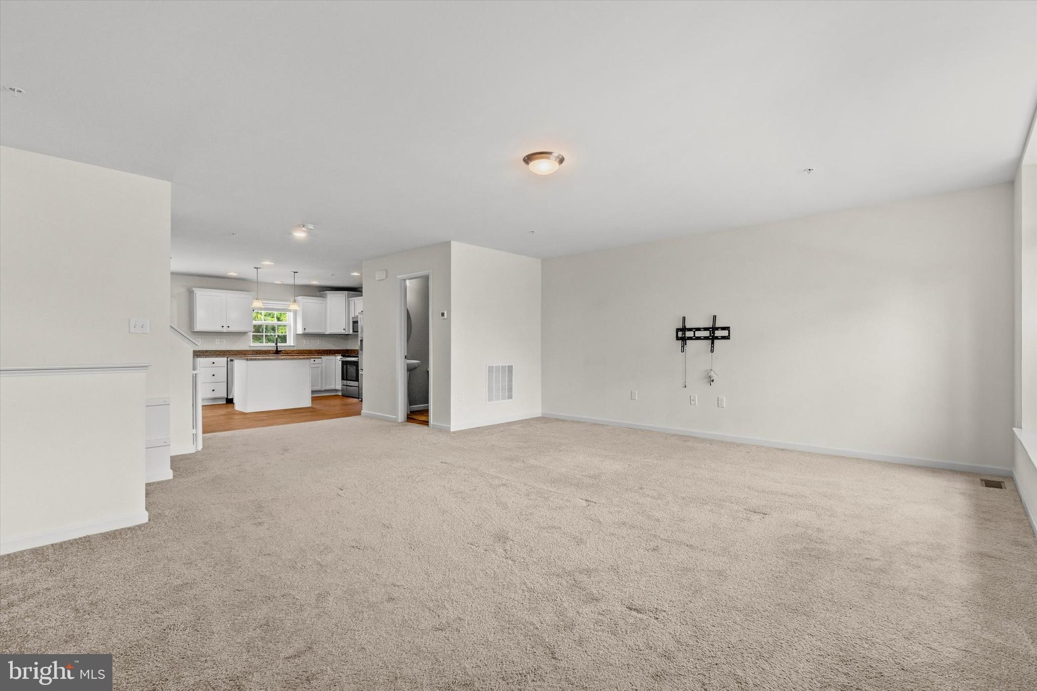 LAUREL RIDGE ESTATES - Residential