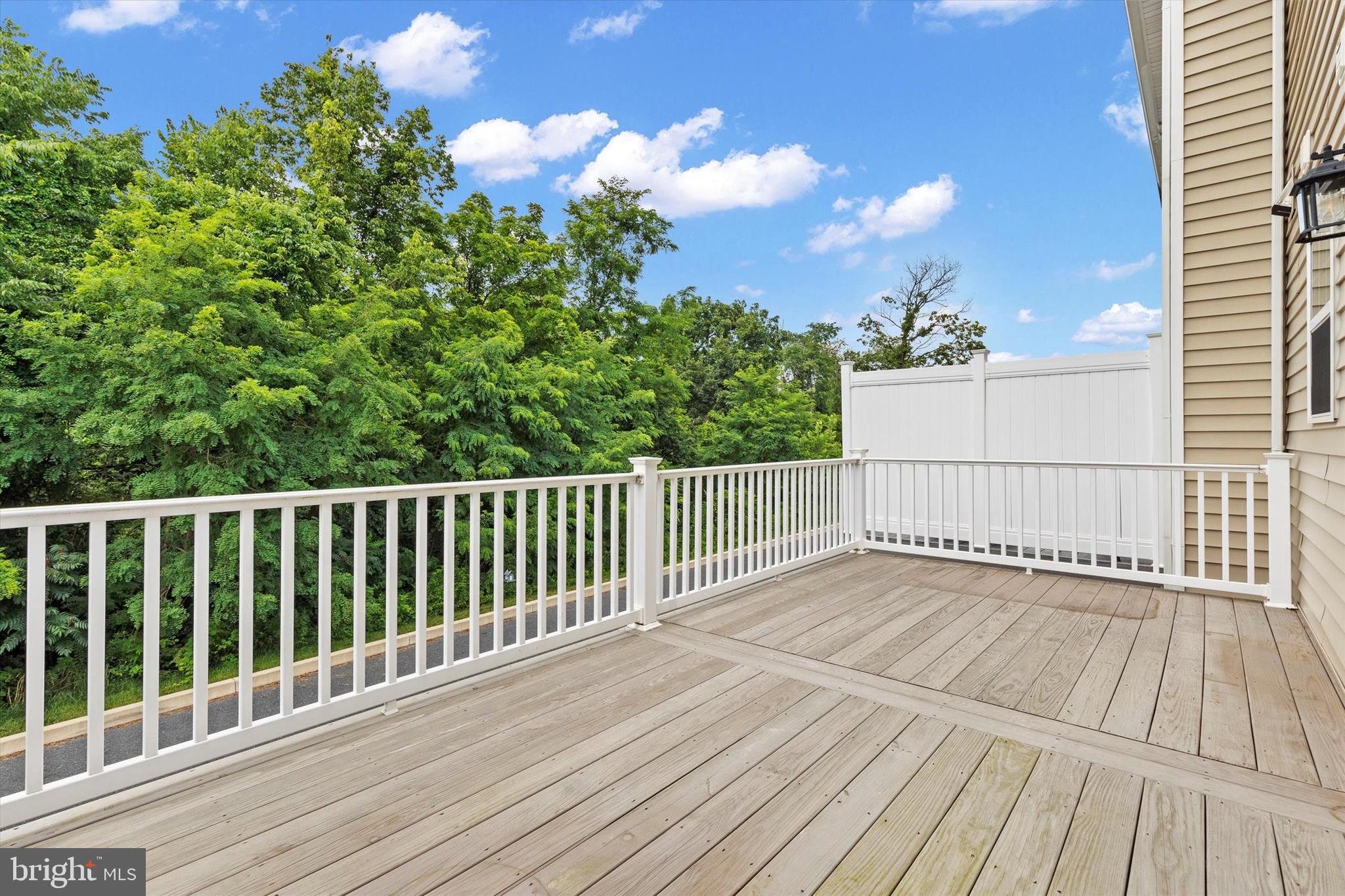 LAUREL RIDGE ESTATES - Residential