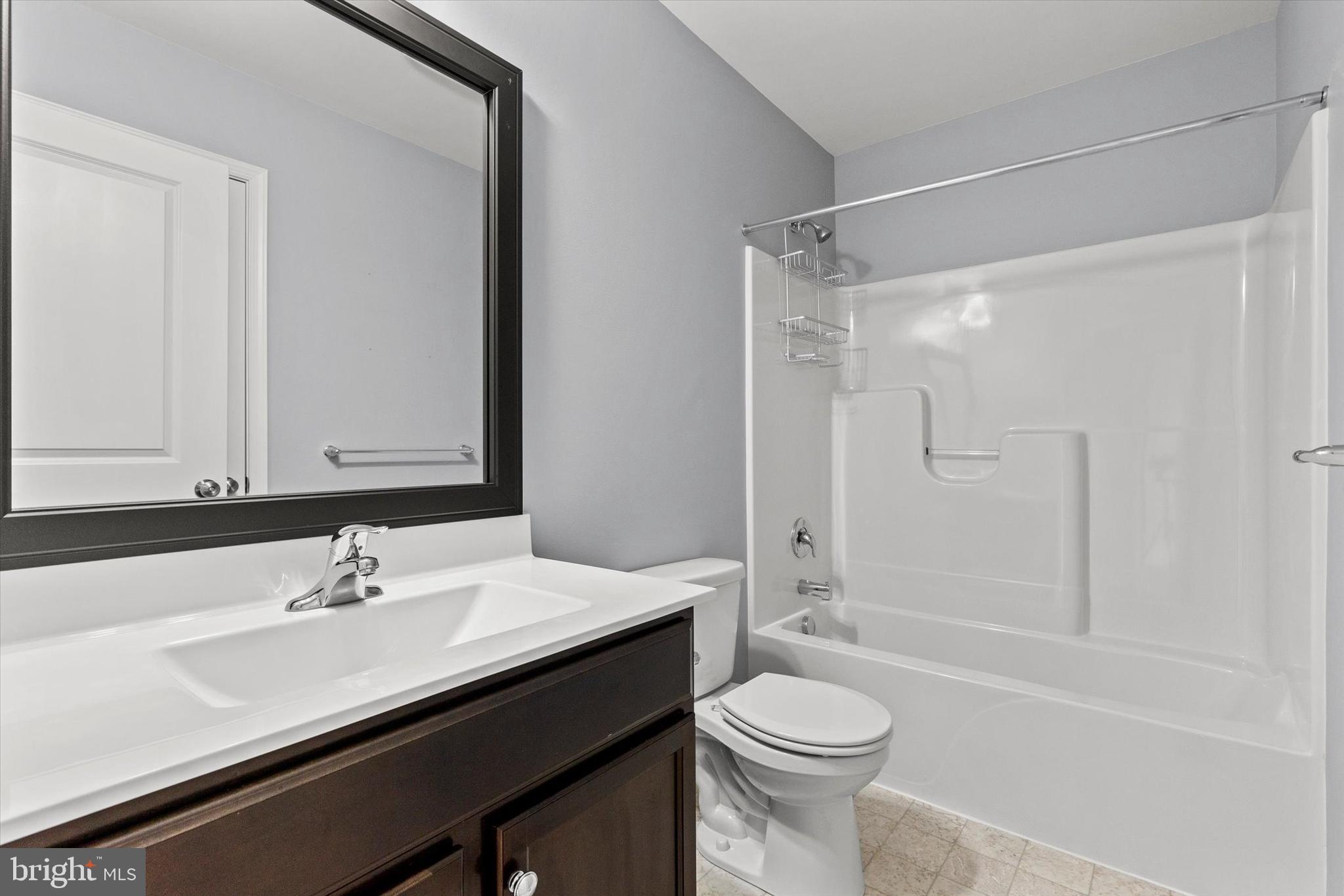 LAUREL RIDGE ESTATES - Residential