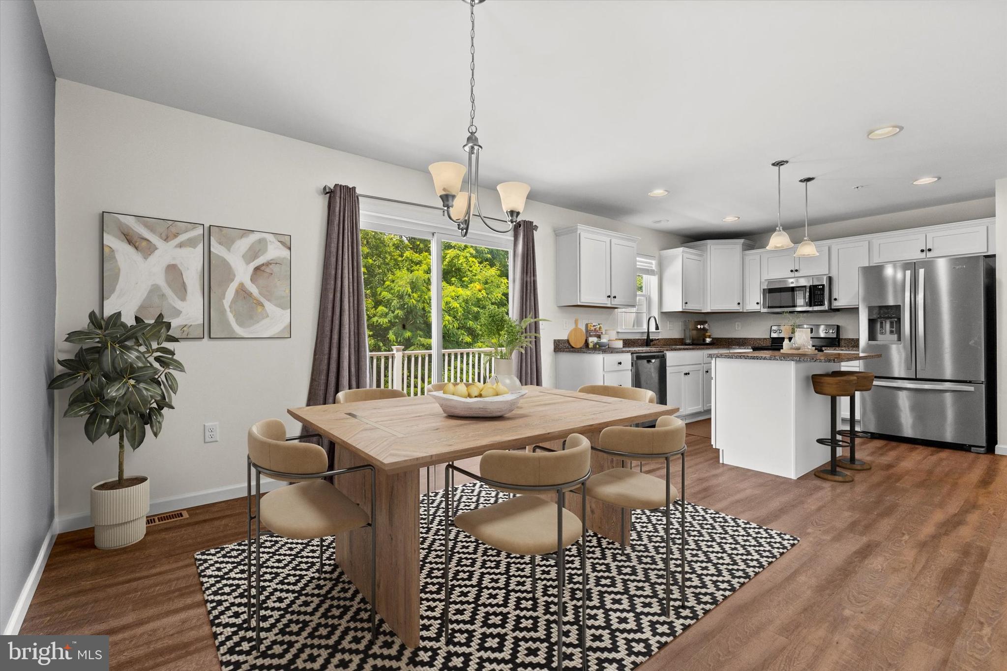 LAUREL RIDGE ESTATES - Residential