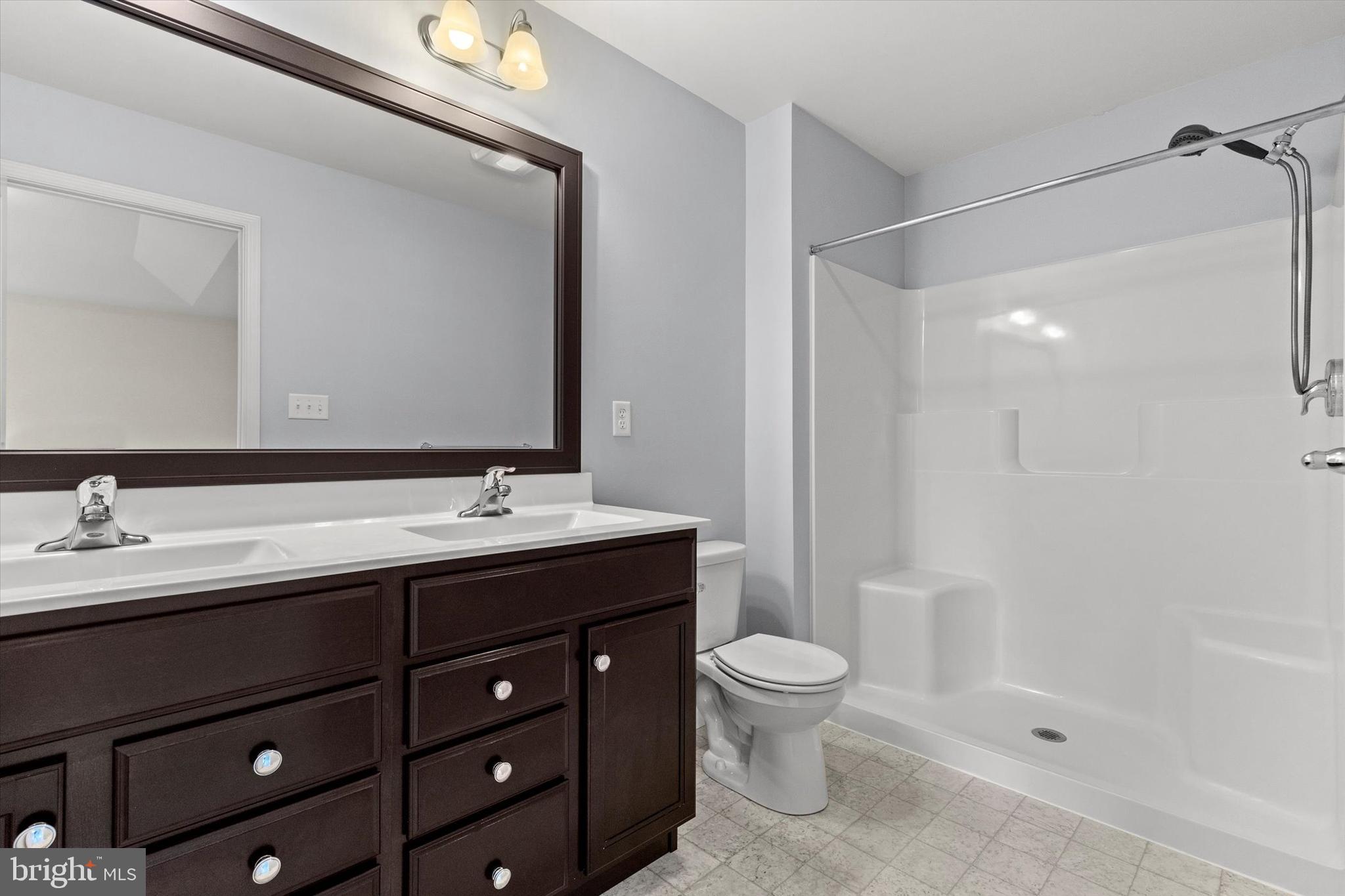 LAUREL RIDGE ESTATES - Residential