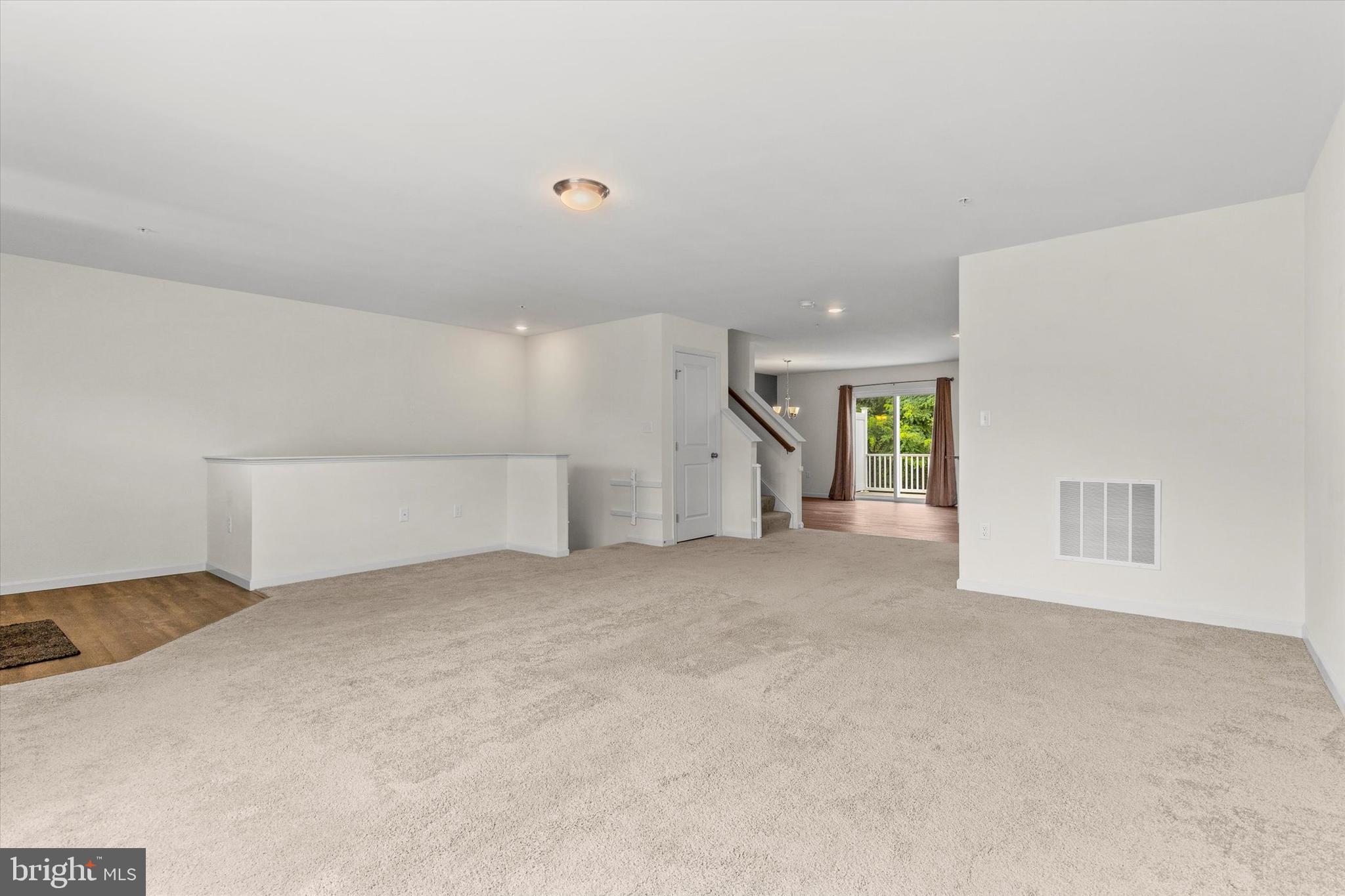 LAUREL RIDGE ESTATES - Residential