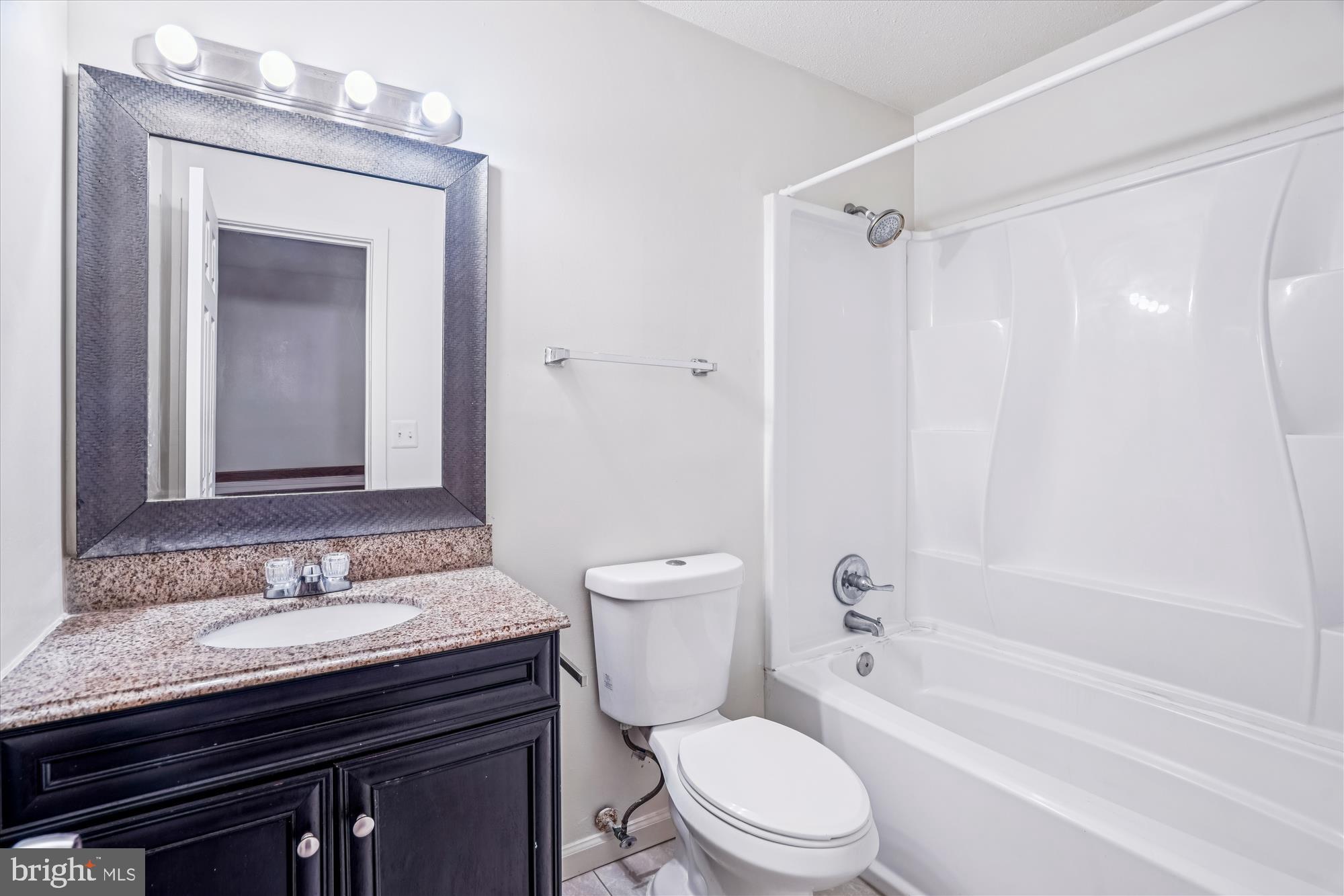 WATERS LANDING - Residential